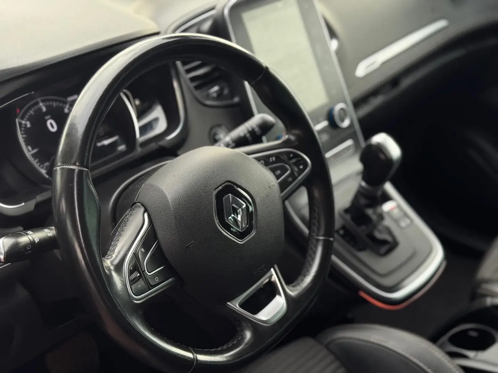 Renault Grand Scénic 1.7 Blue dCi Bose Edition EDC 13