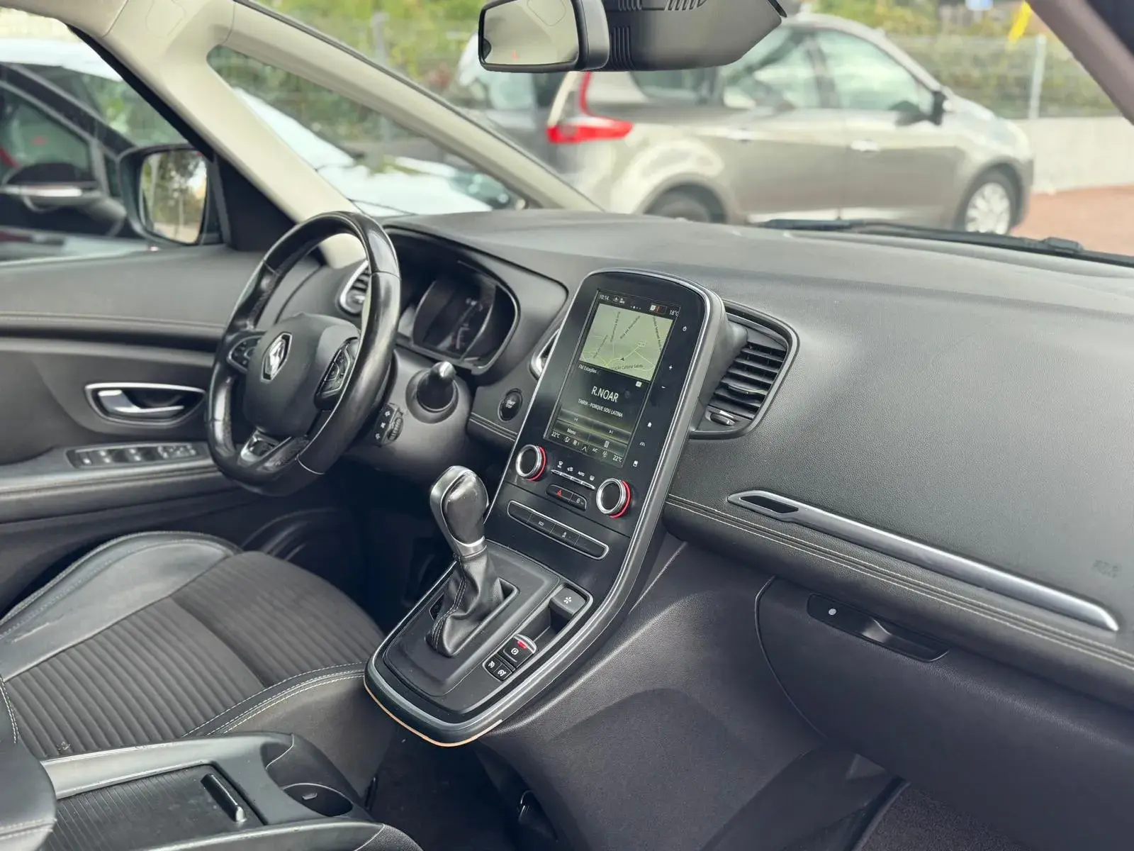 Renault Grand Scénic 1.7 Blue dCi Bose Edition EDC 14