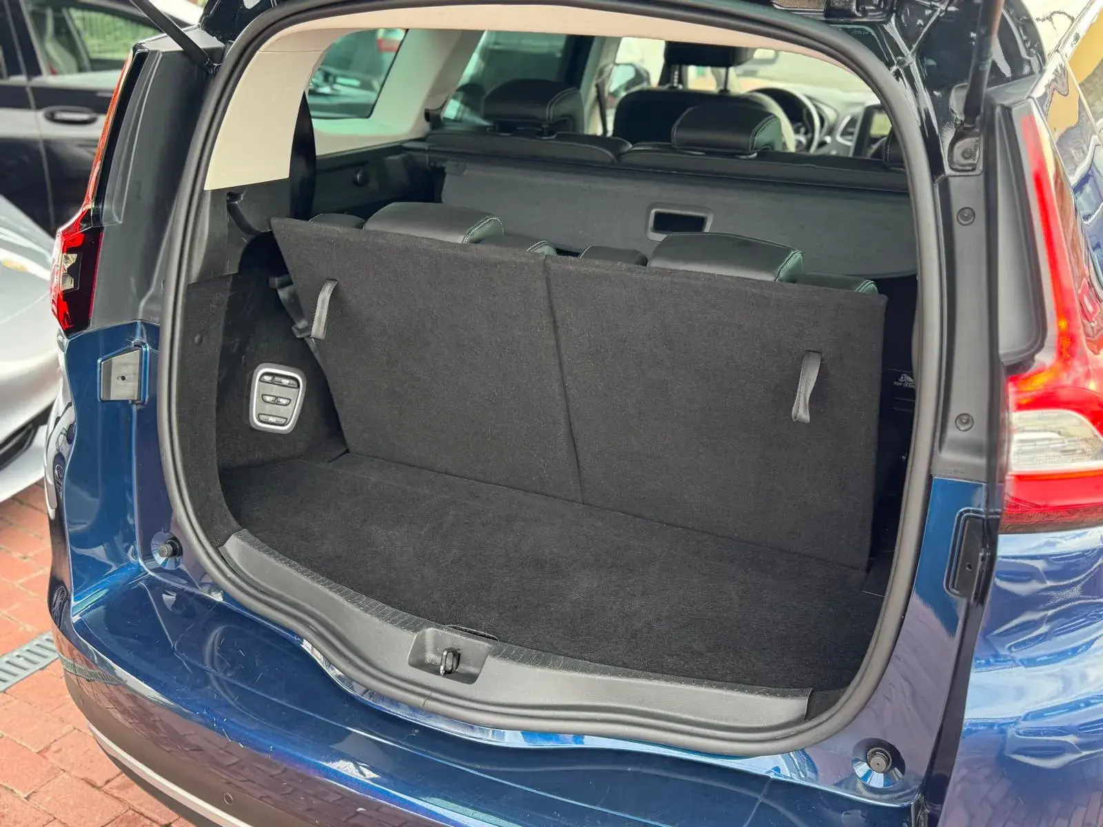 Renault Grand Scénic 1.7 Blue dCi Bose Edition EDC 23