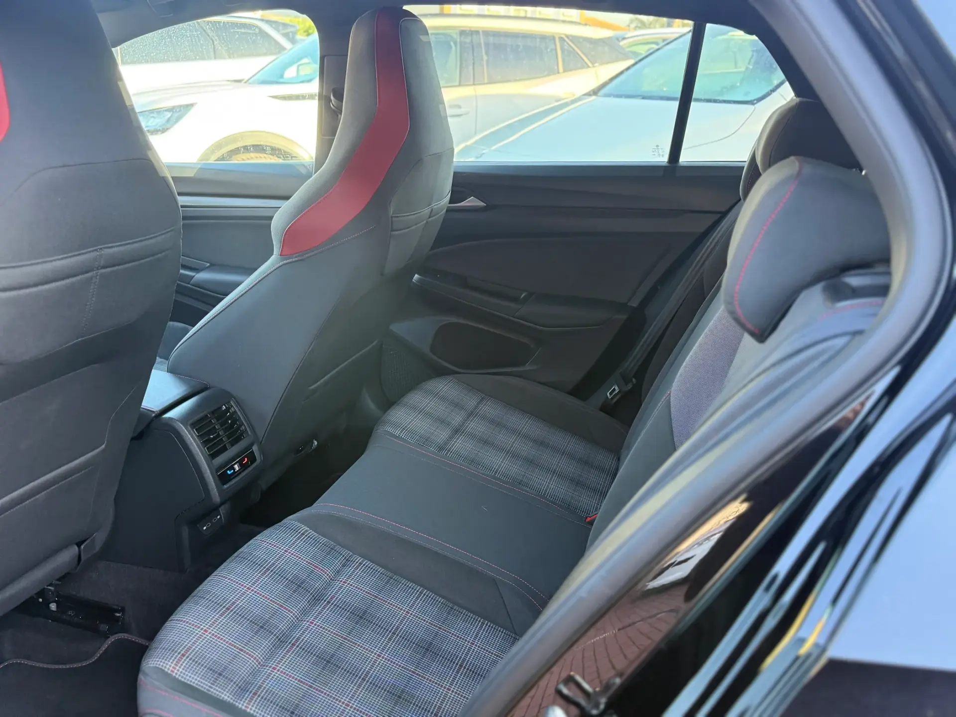 Volkswagen Golf 2.0 TSI GTI DSG 16