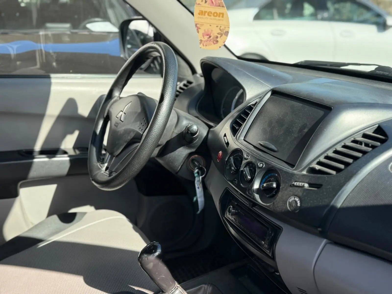 Mitsubishi L200 2.5 DI-D CD In.AC Low Rider 2WD 18