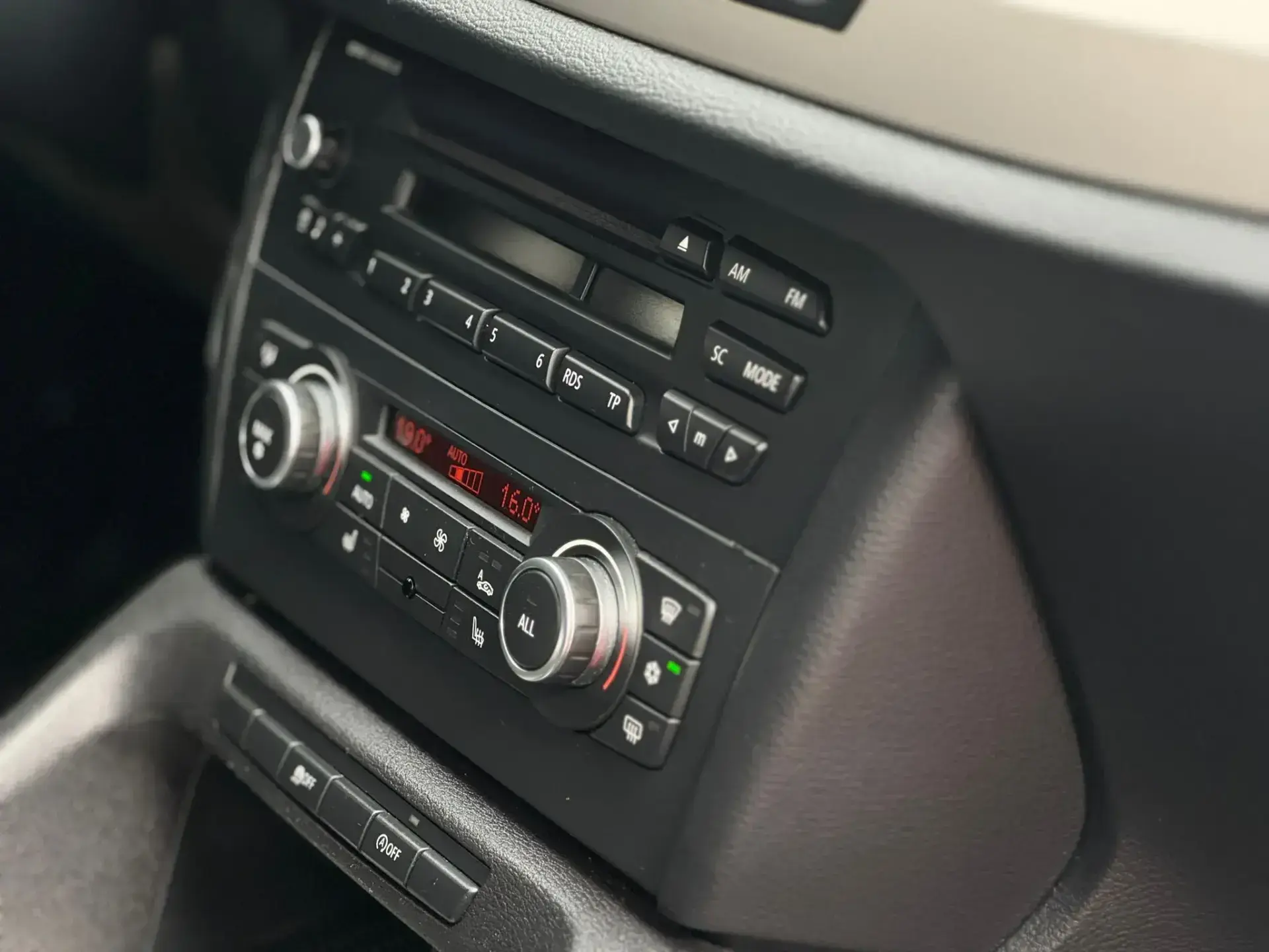 BMW X1 18 d sDrive 19