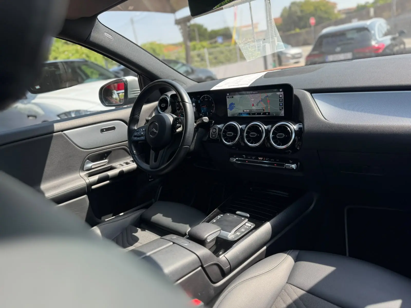 Mercedes-Benz GLA 200 d 4Matic 8G-DCT Special Edition 16