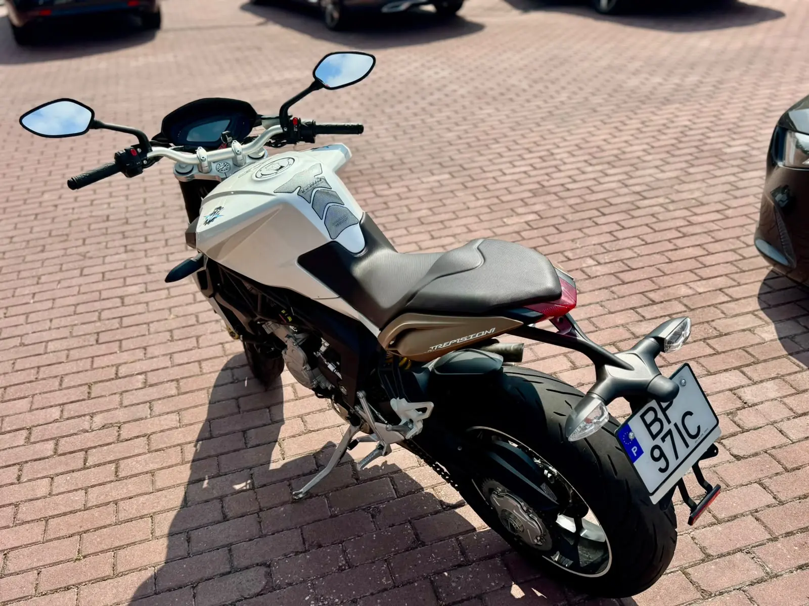 MV Agusta Brutale MV Agusta Brutale 675 8