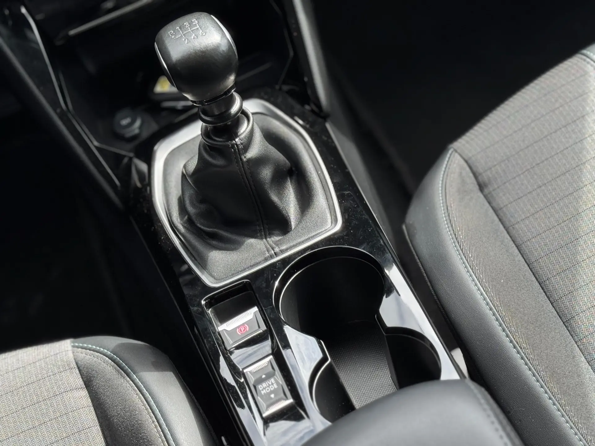 Peugeot 208 1.5 BlueHDi Allure Pack 19