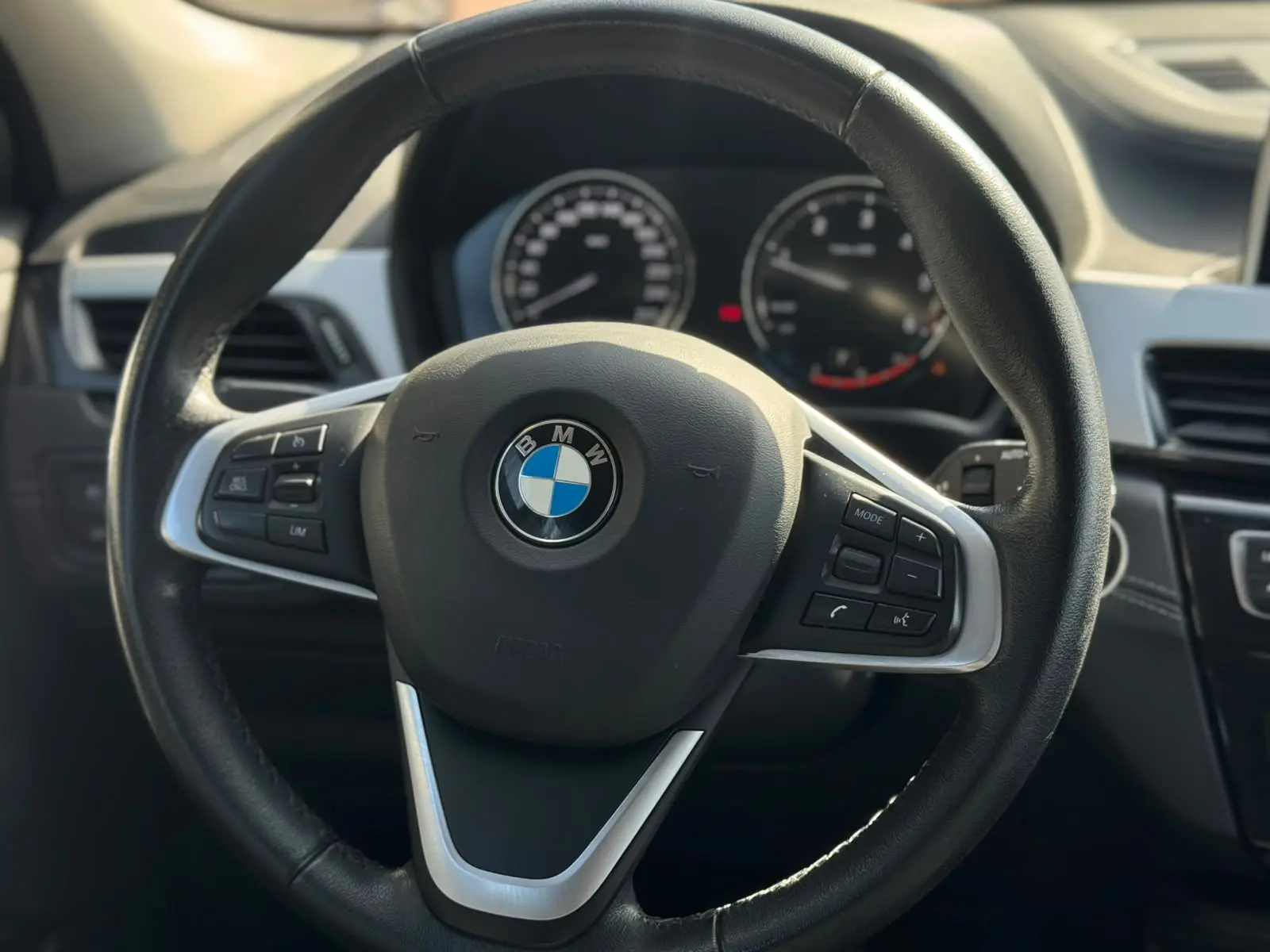 BMW X2 18 d sDrive Auto 12