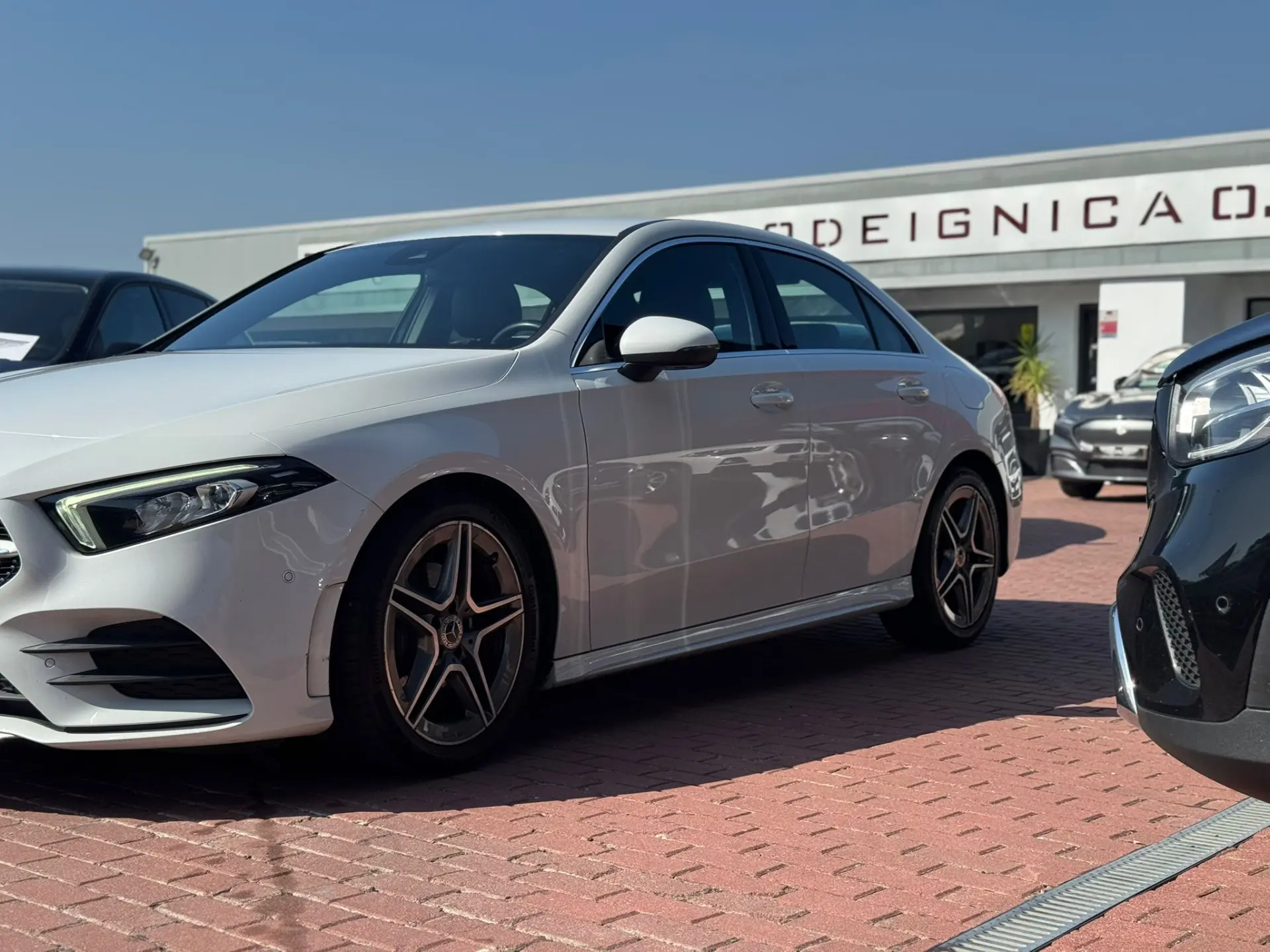 Mercedes-Benz A 180 Limousine d 7G-DCT AMG Line 5