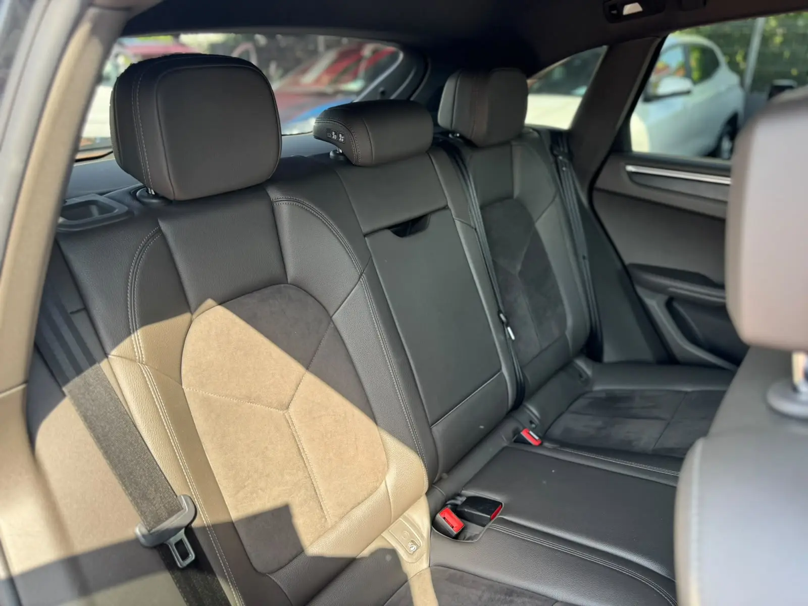 Porsche Macan 2.0T 24