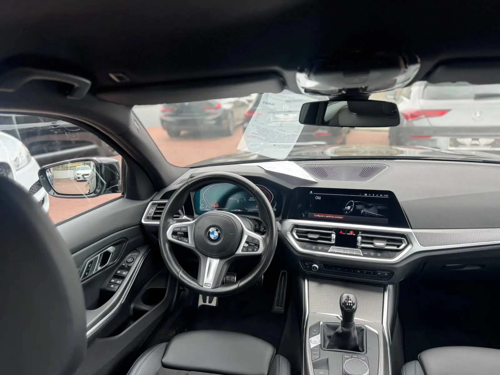 BMW 318 d Pack M 13