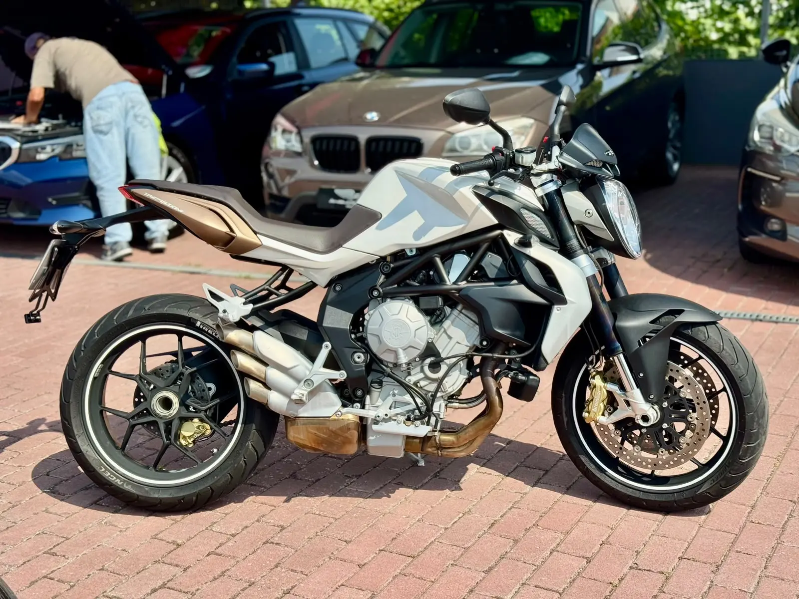 MV Agusta Brutale MV Agusta Brutale 675 6
