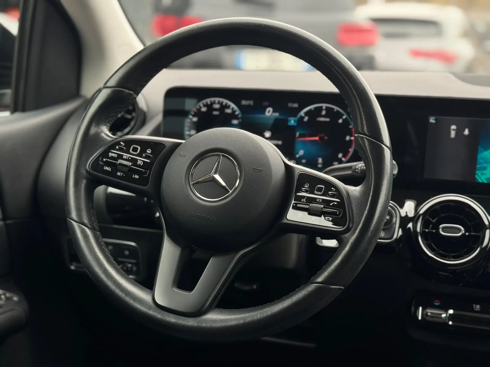 Mercedes-Benz B 200 d 8G-DCT 14