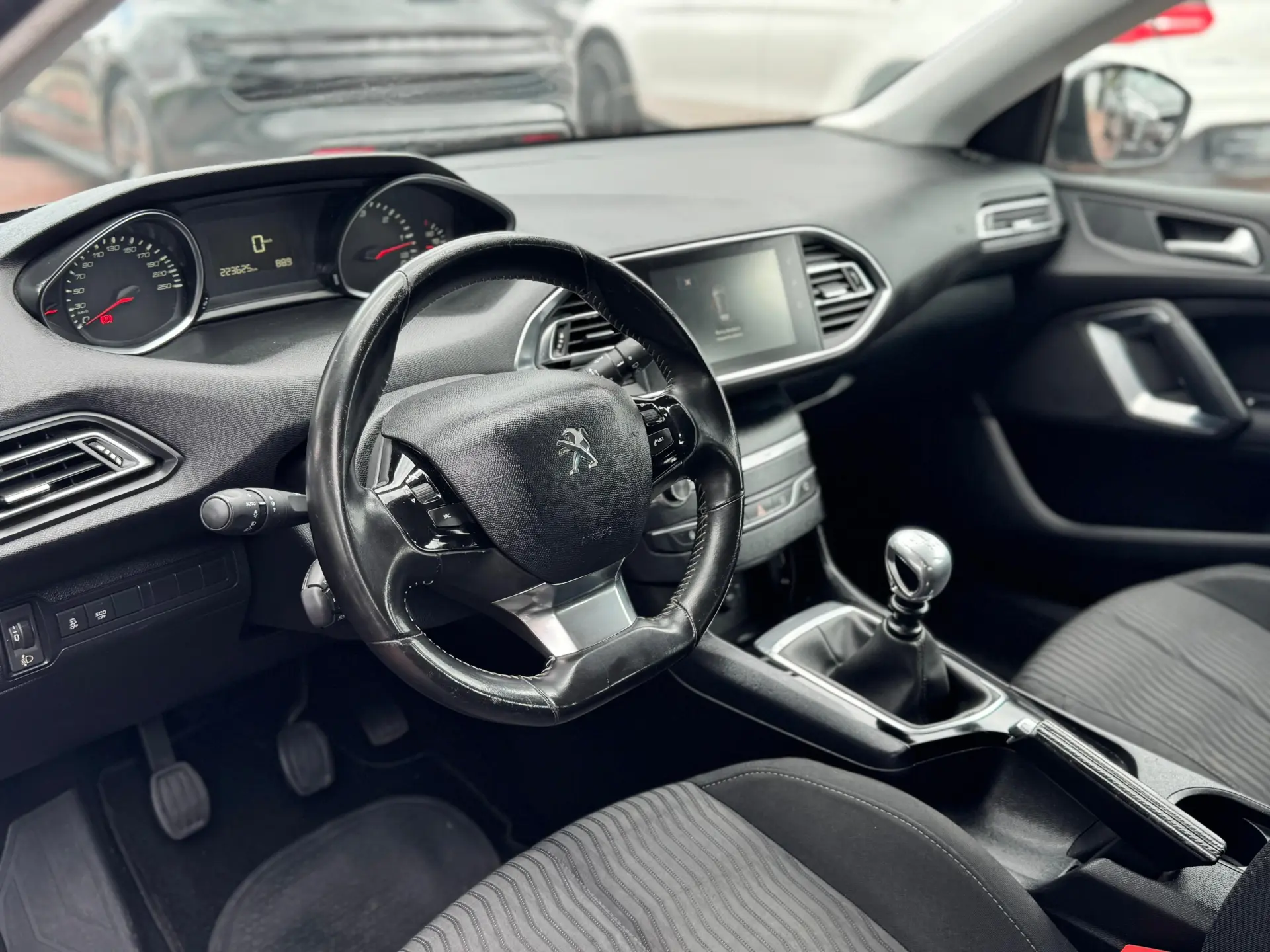 Peugeot 308 1.6 BlueHDi Allure 10