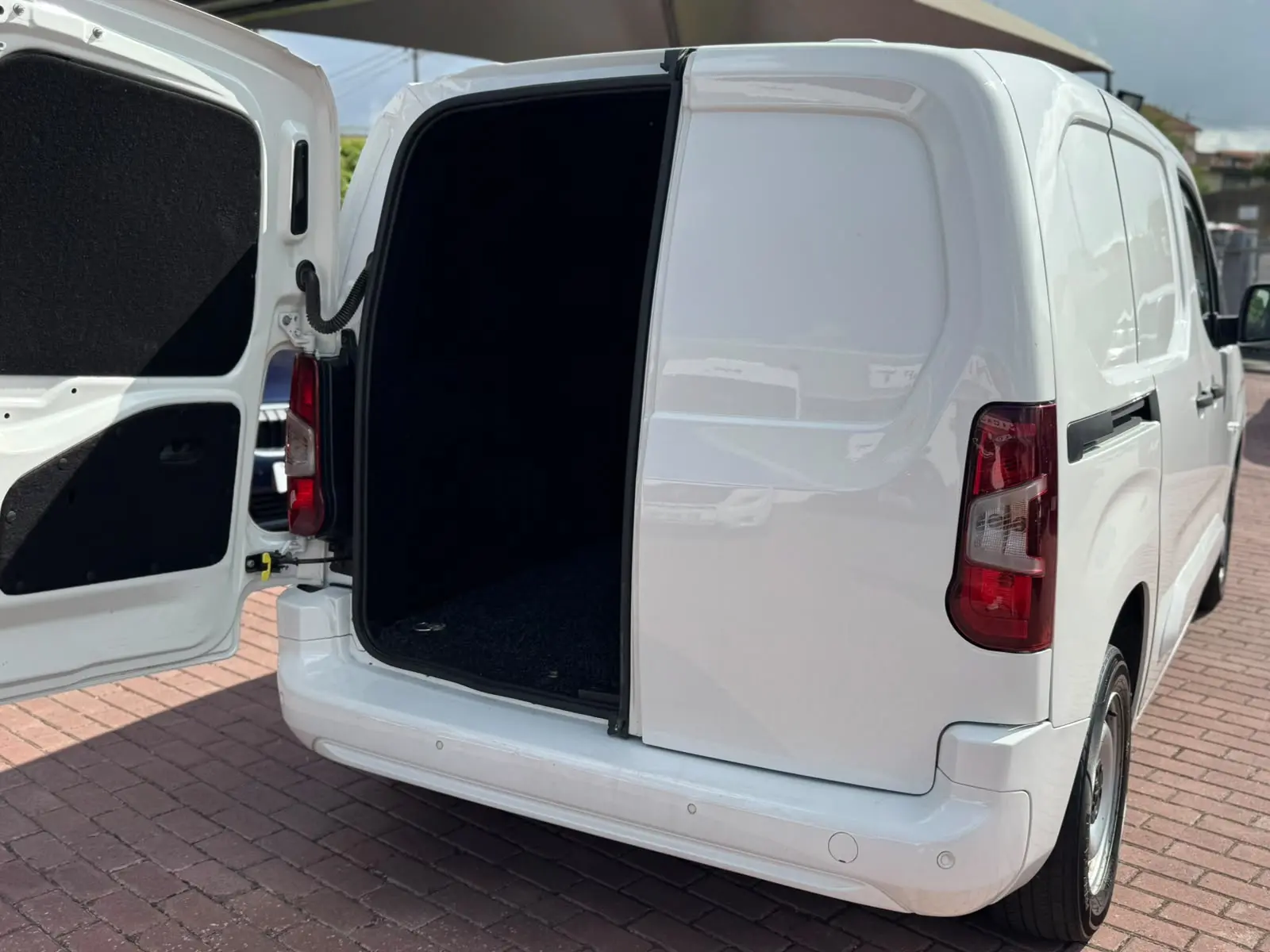 Peugeot Partner Outro 7