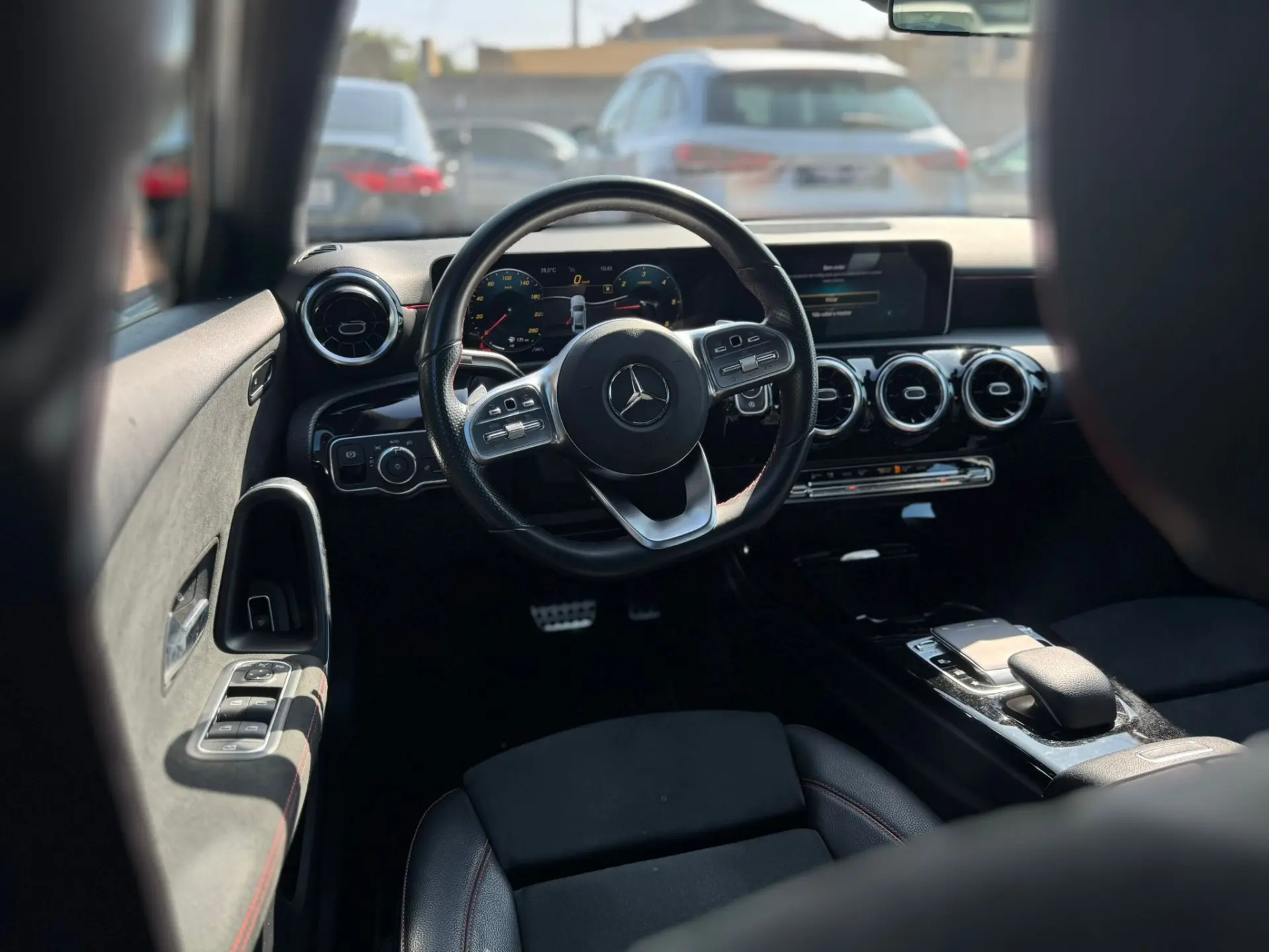 Mercedes-Benz A 180 Limousine d 7G-DCT AMG Line 13