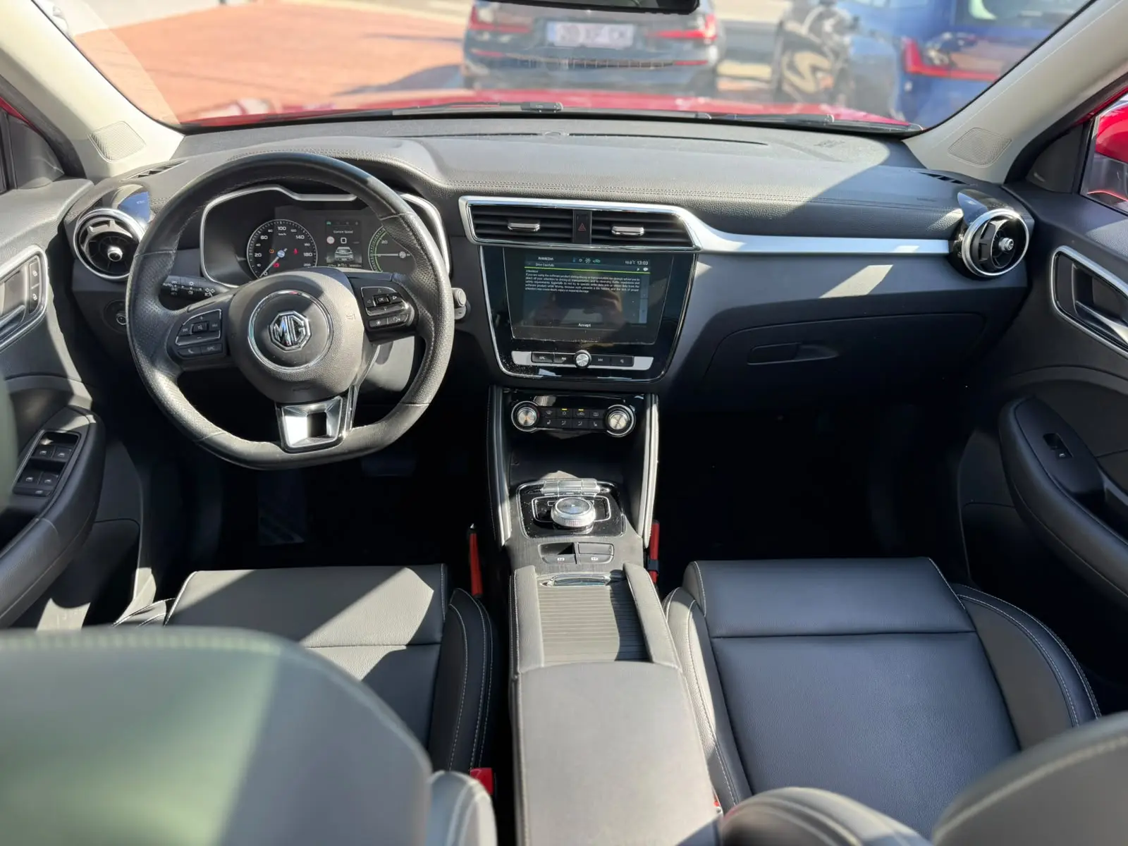 MG ZS Ev Luxury 16