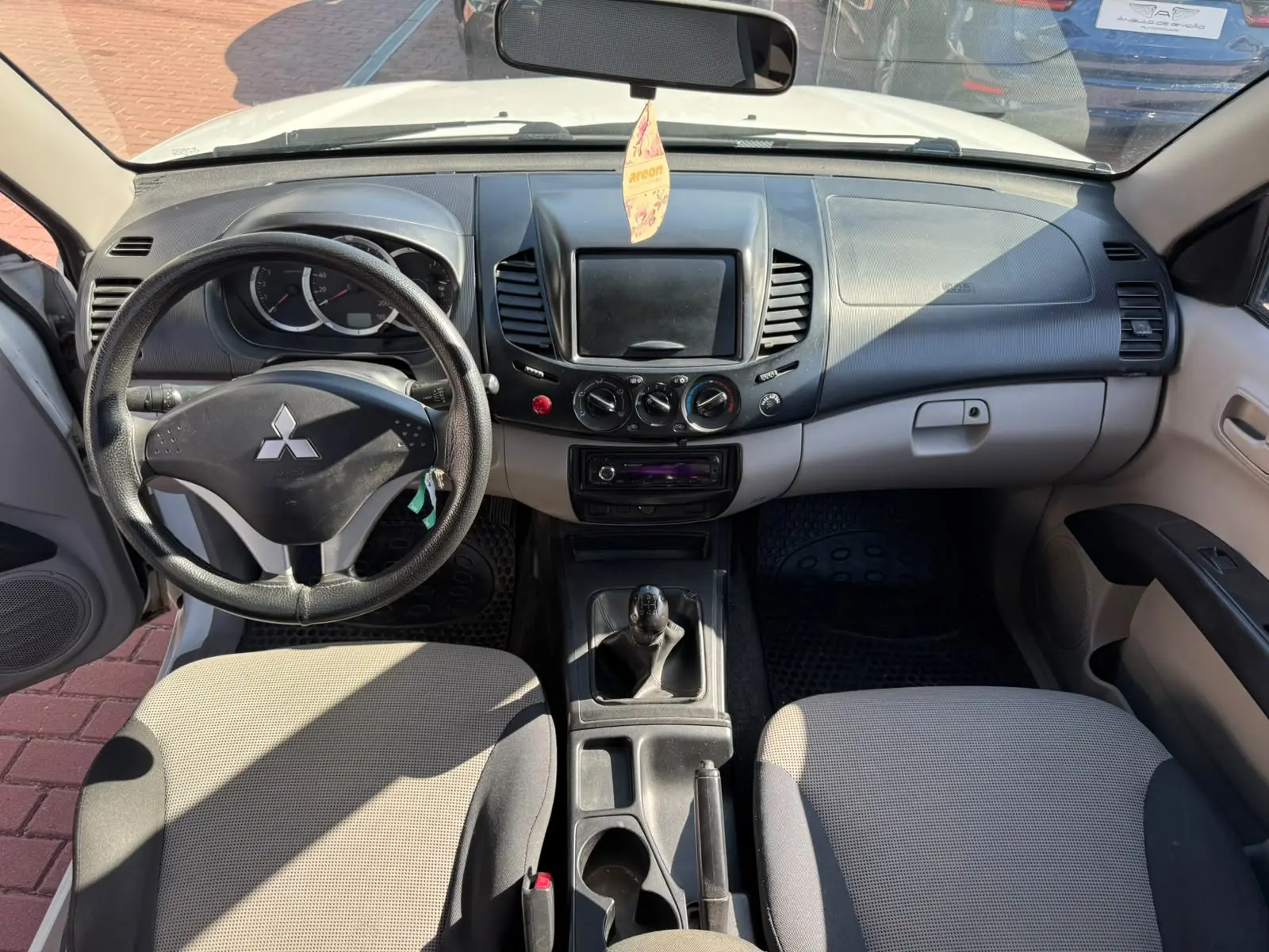 Mitsubishi L200 2.5 DI-D CD In.AC Low Rider 2WD 19