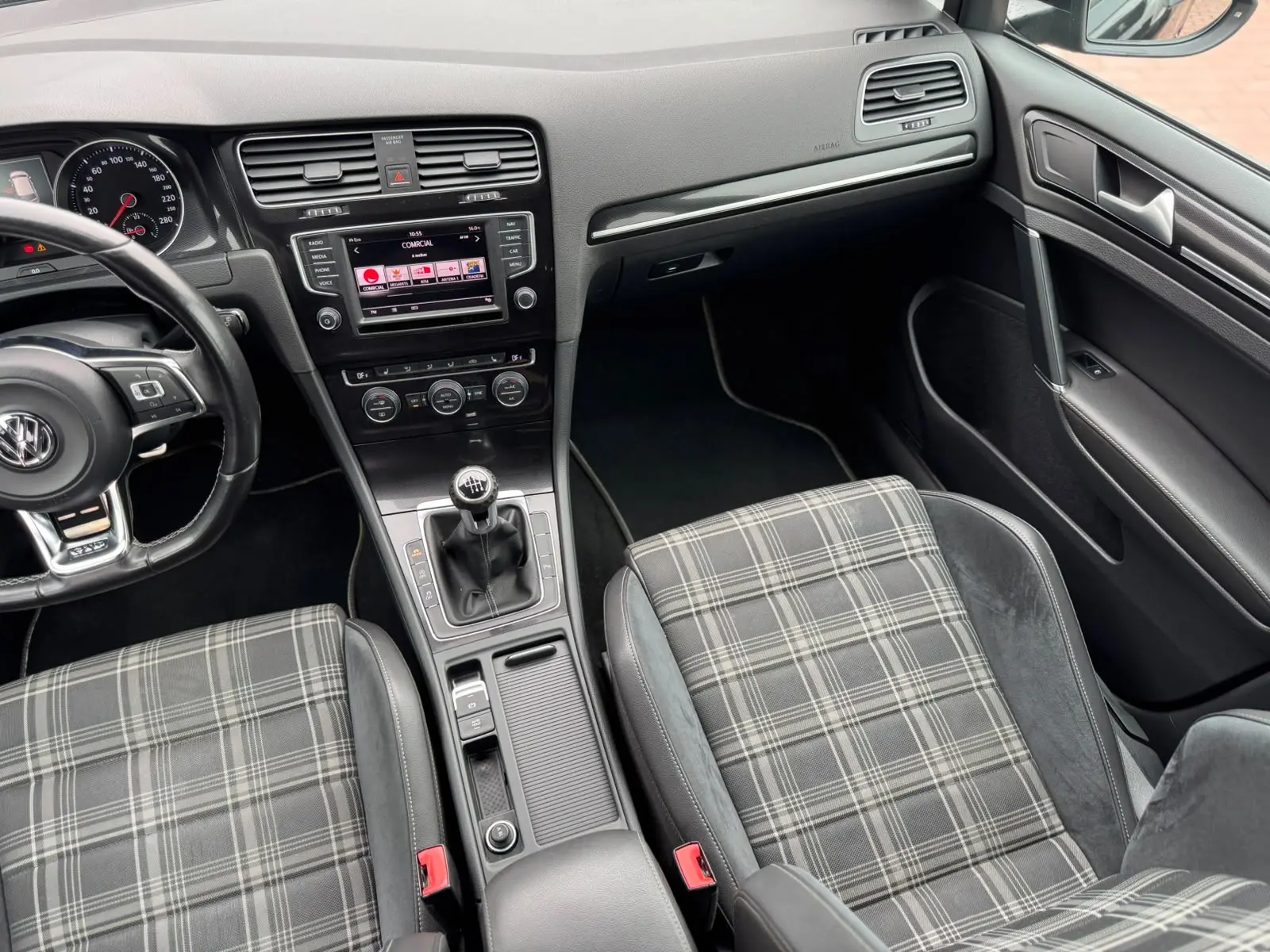 Volkswagen Golf 2.0 TDi GTD 10