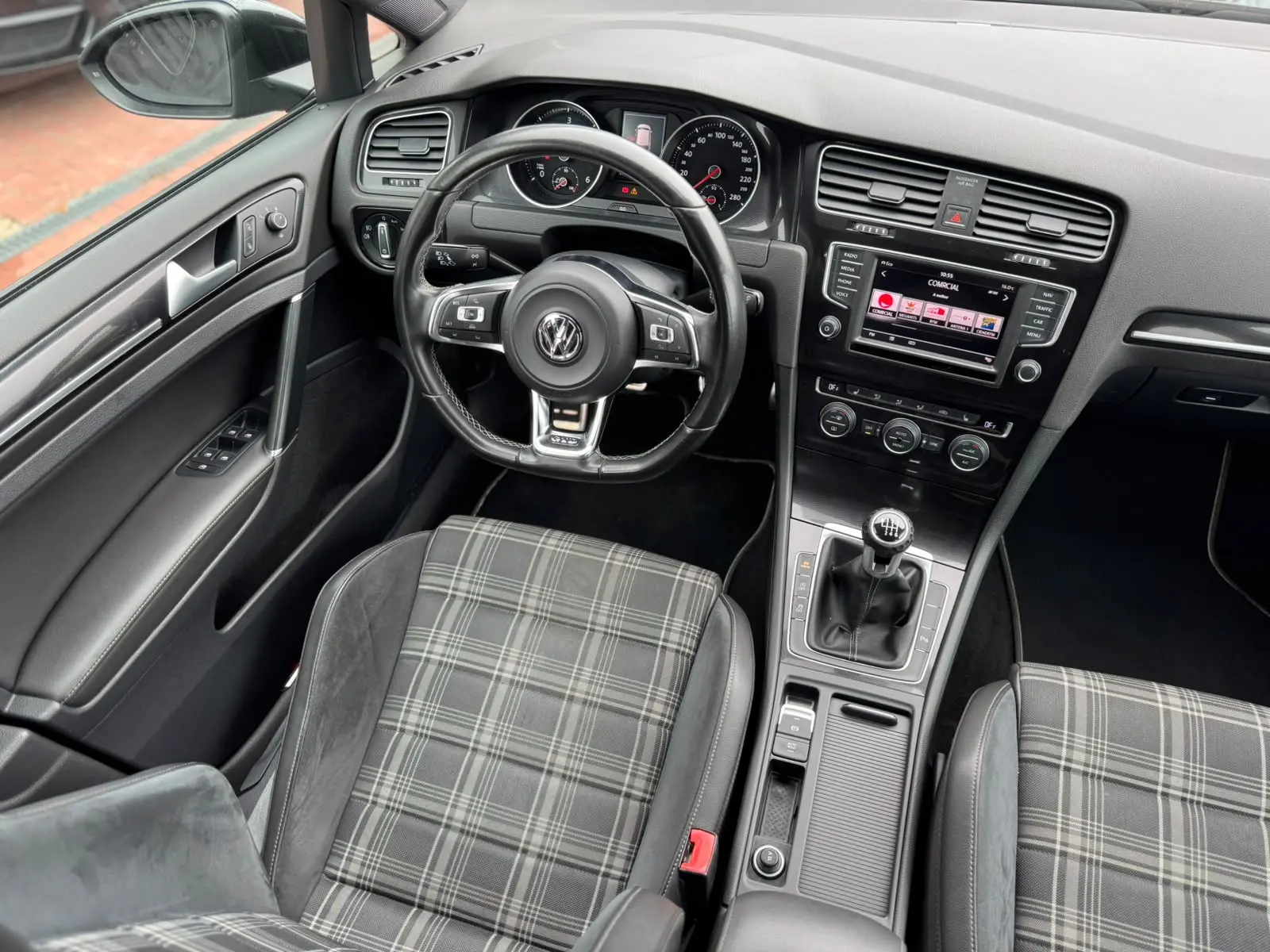 Volkswagen Golf 2.0 TDi GTD 11