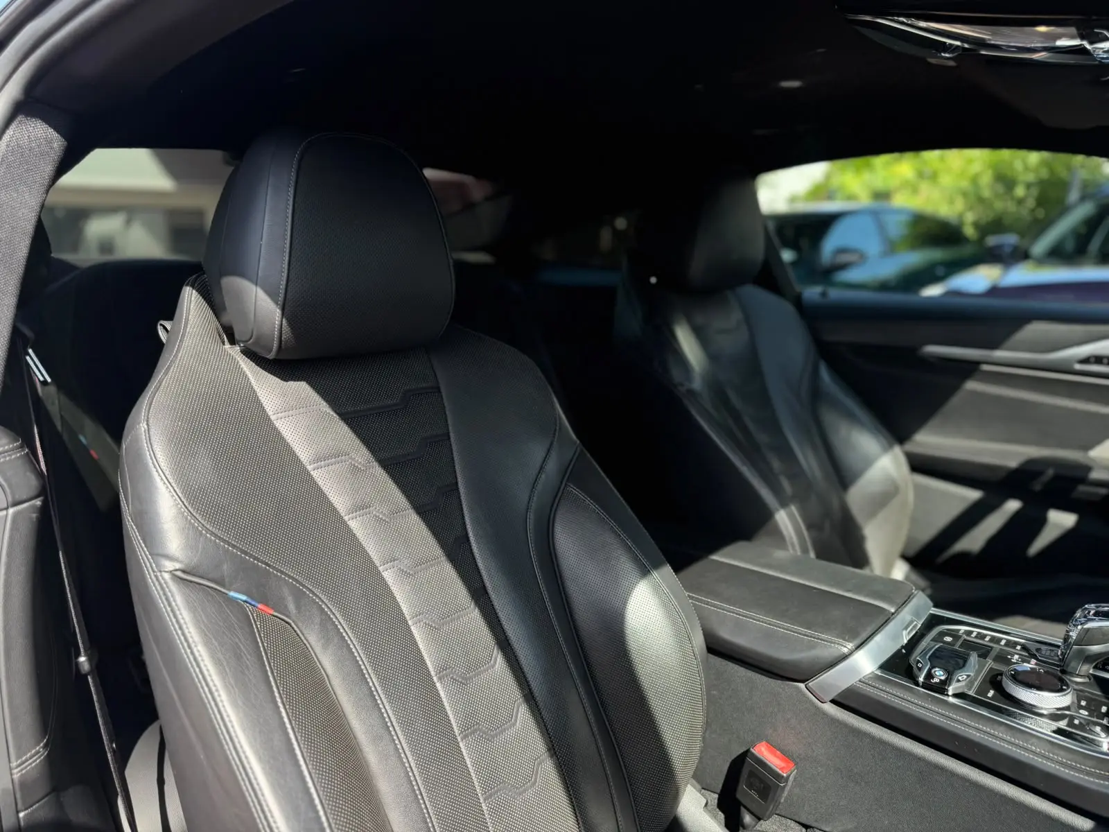 BMW M850i xDrive 21