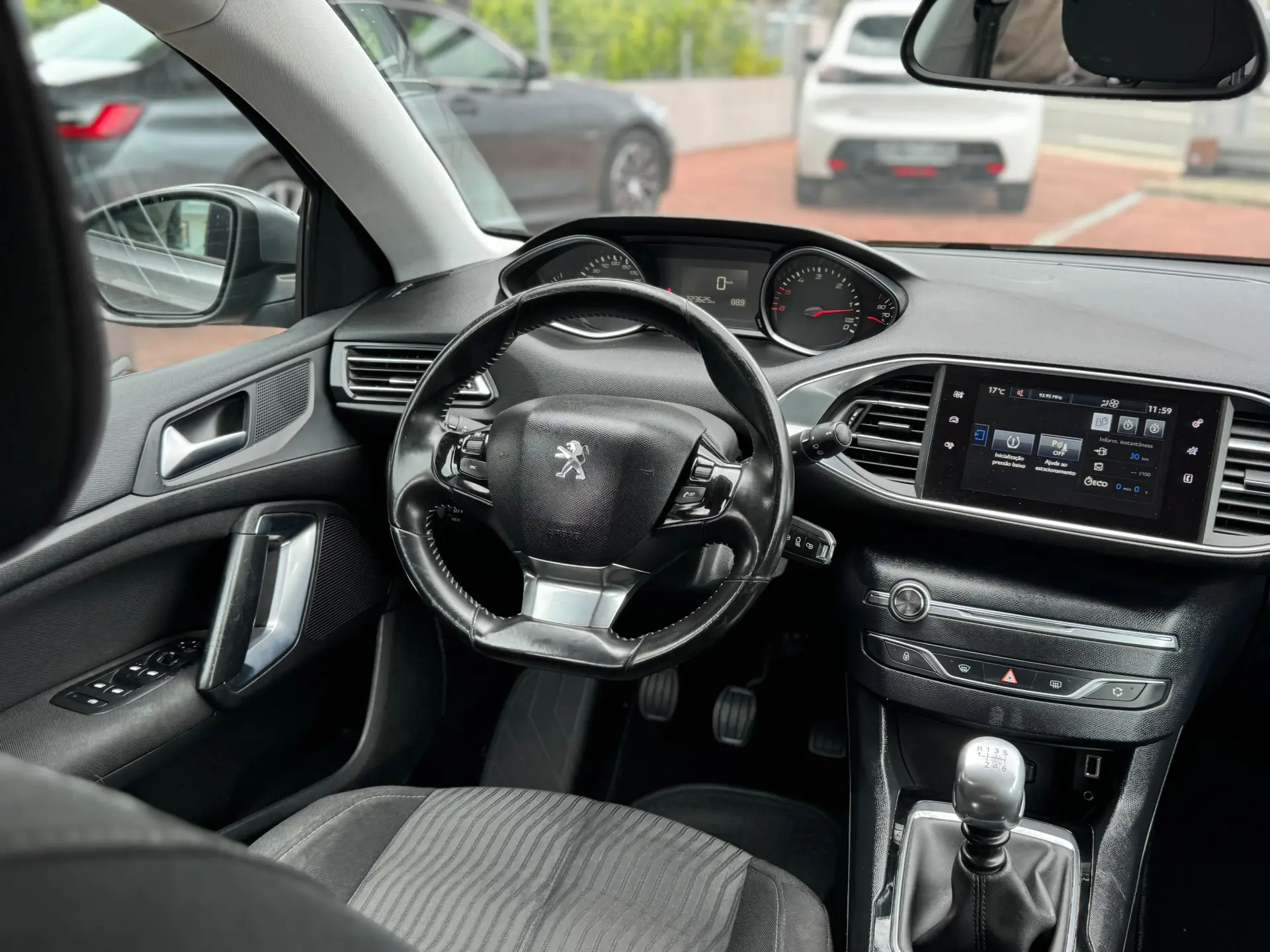 Peugeot 308 1.6 BlueHDi Allure 15