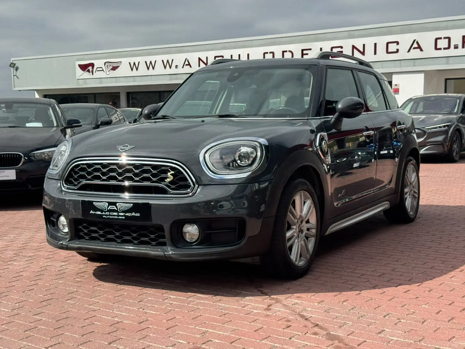 MINI Countryman Cooper SE ALL4 Auto 2