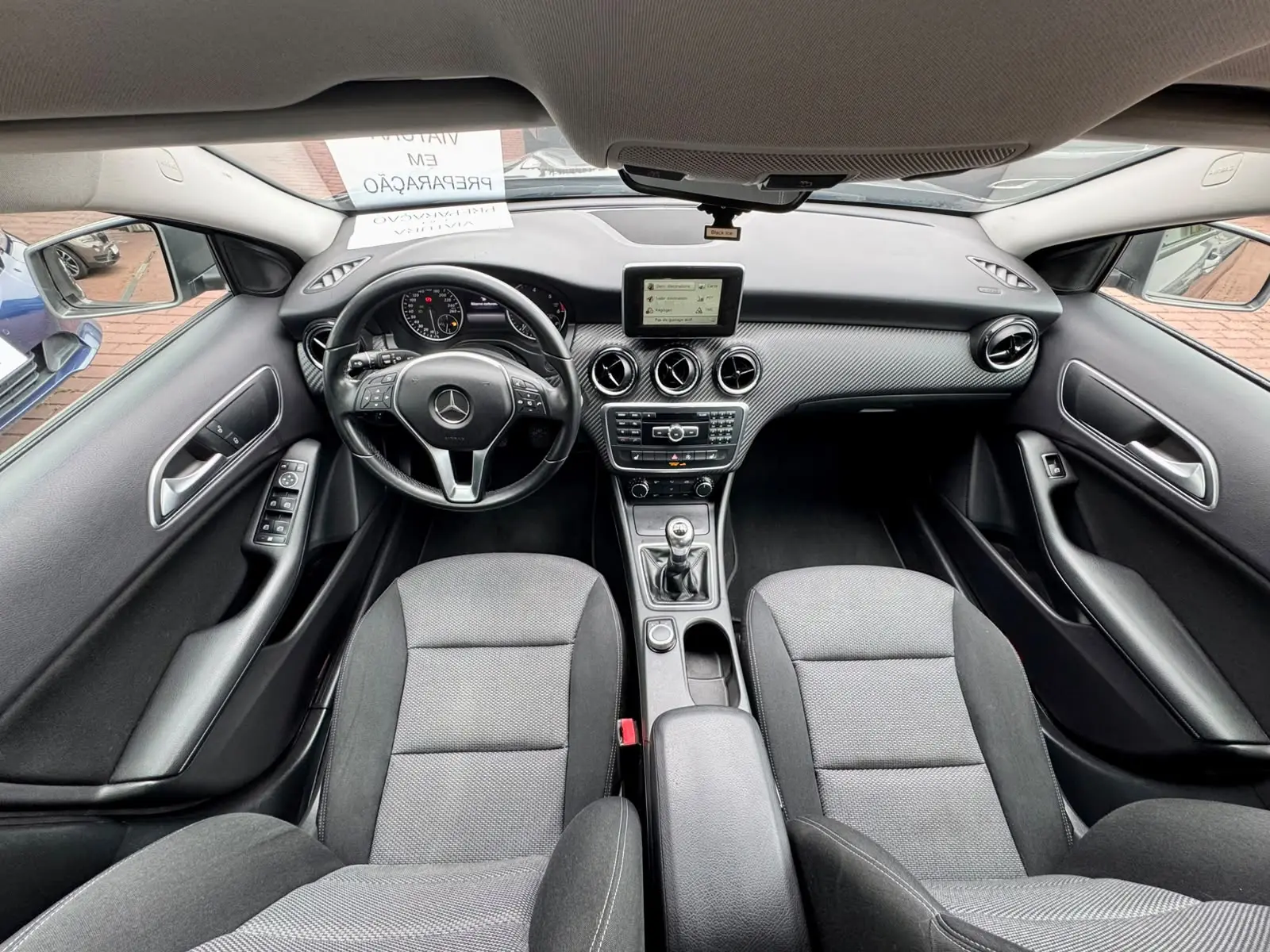 Mercedes-Benz GLA 180 d Style 15