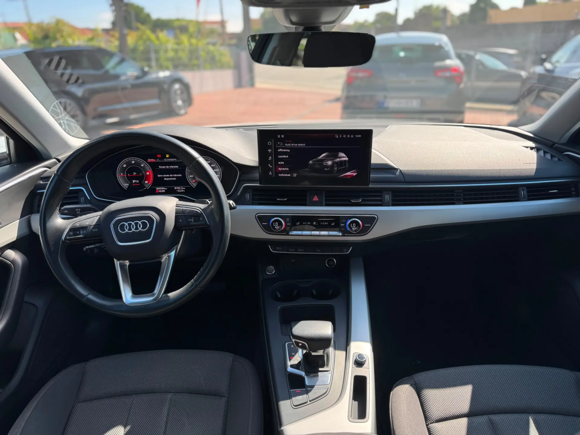Audi A4 2.0 TDI multitronic Business Line 18