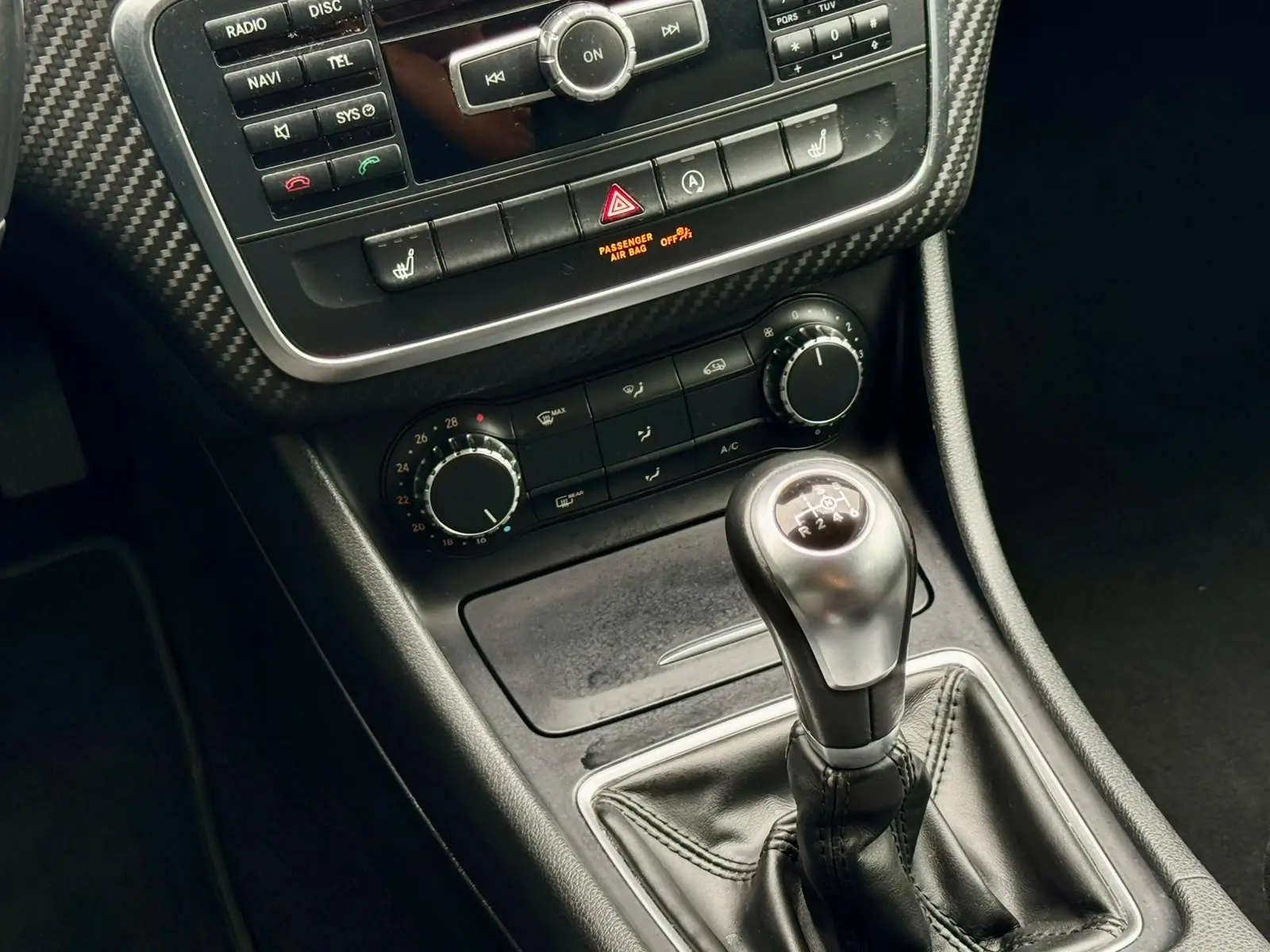 Mercedes-Benz GLA 180 d Style 17