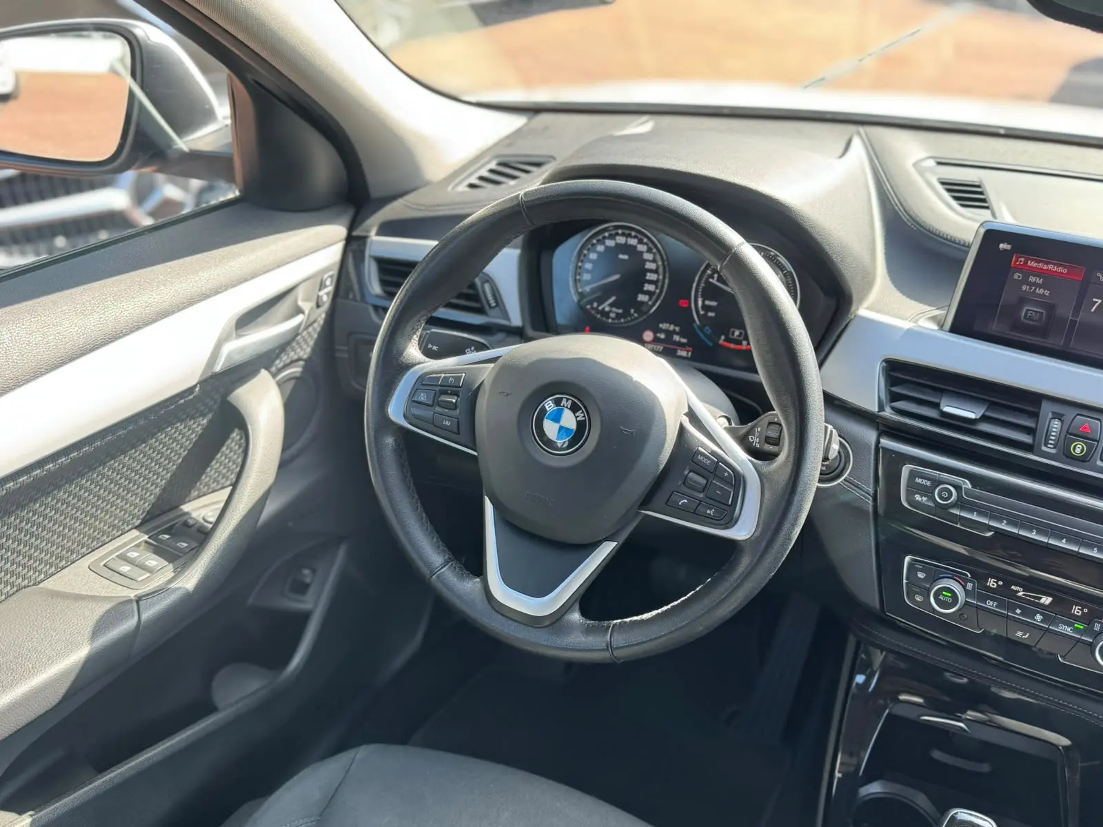 BMW X2 18 d sDrive Auto 11