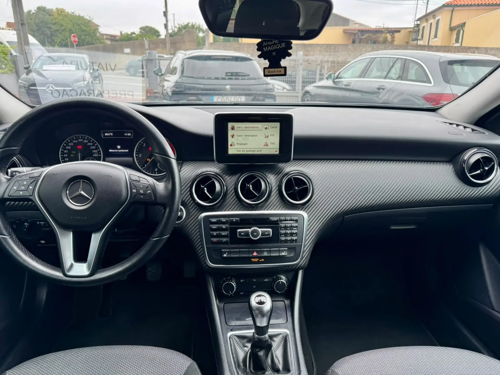 Mercedes-Benz GLA 180 d Style 8