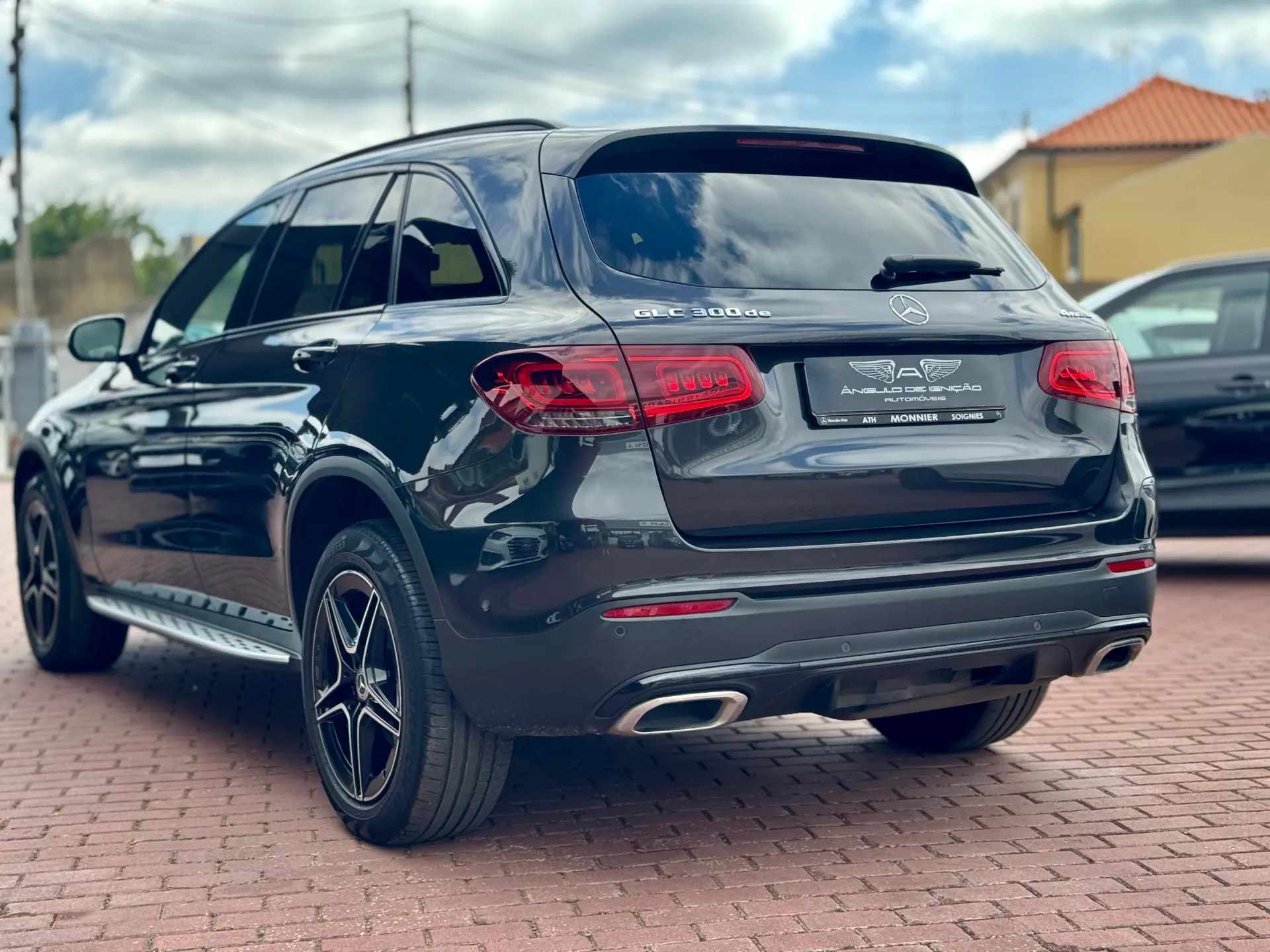 Mercedes-Benz GLC 300 de Coupe 4Matic 9G-TRONIC AMG Line 9