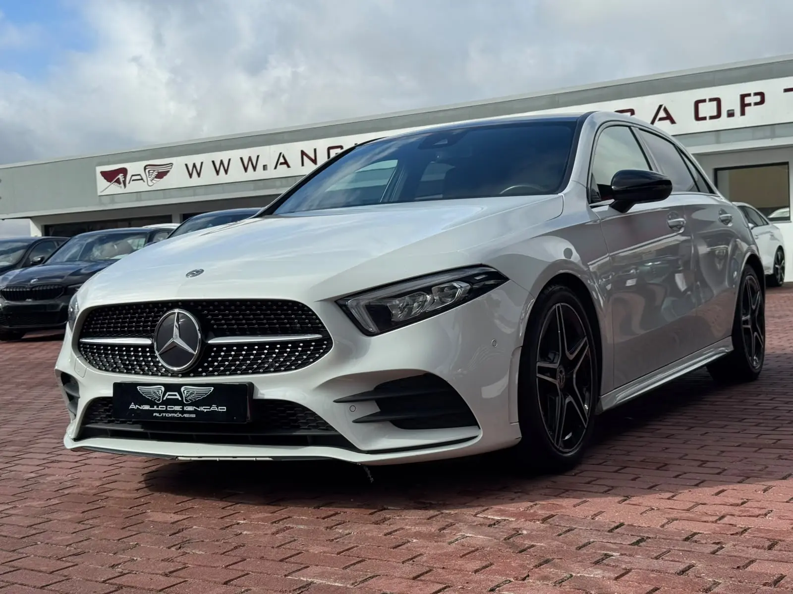 Mercedes-Benz A 180 AMG Line 1