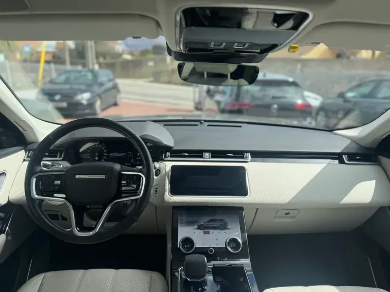 Land Rover Range Rover Velar 2.0 D200 AWD Dynamic SE 29