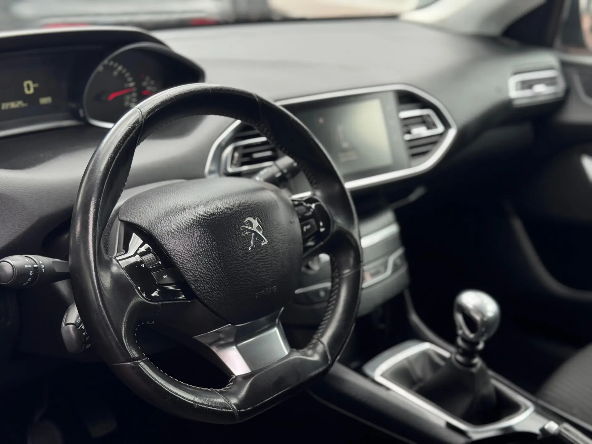 Peugeot 308 1.6 BlueHDi Allure 9