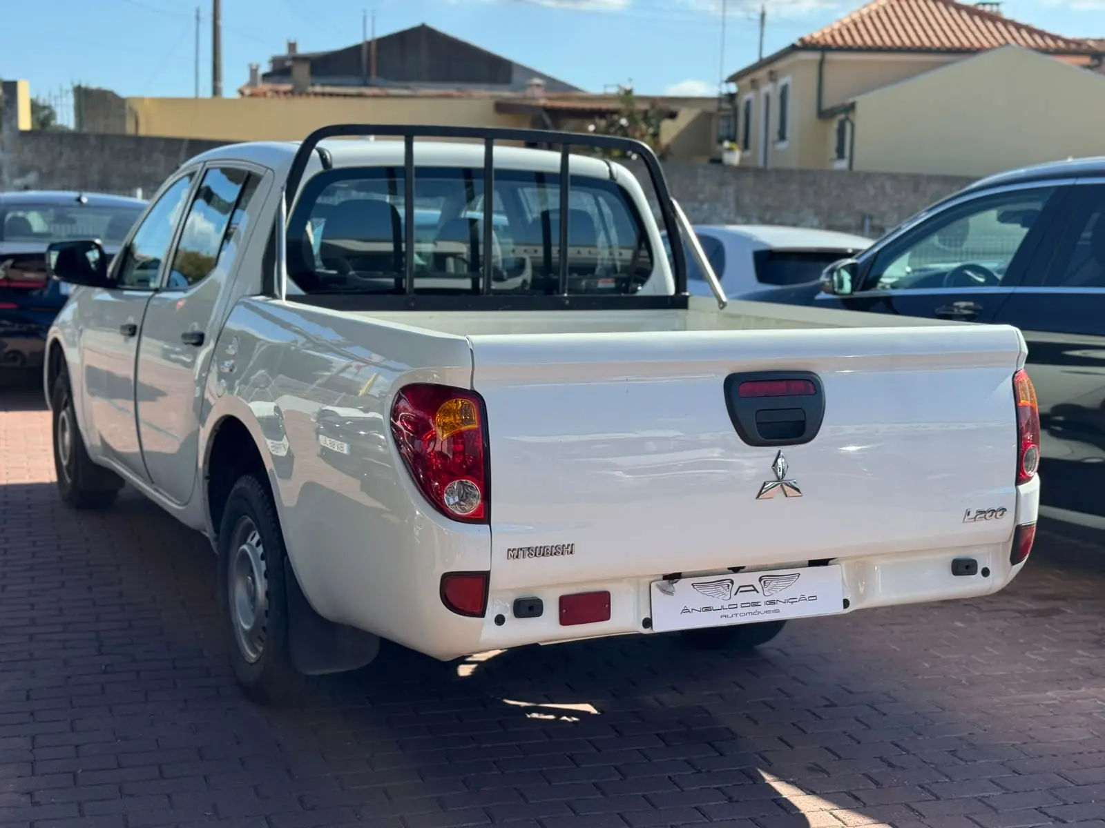 Mitsubishi L200 2.5 DI-D CD In.AC Low Rider 2WD 7