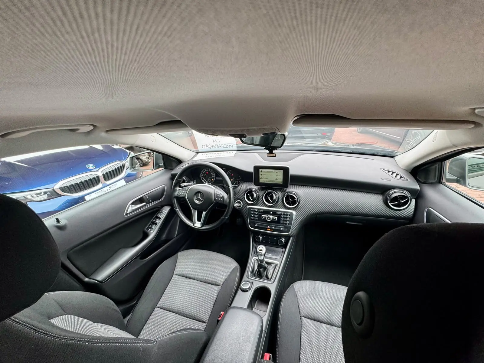 Mercedes-Benz GLA 180 d Style 13