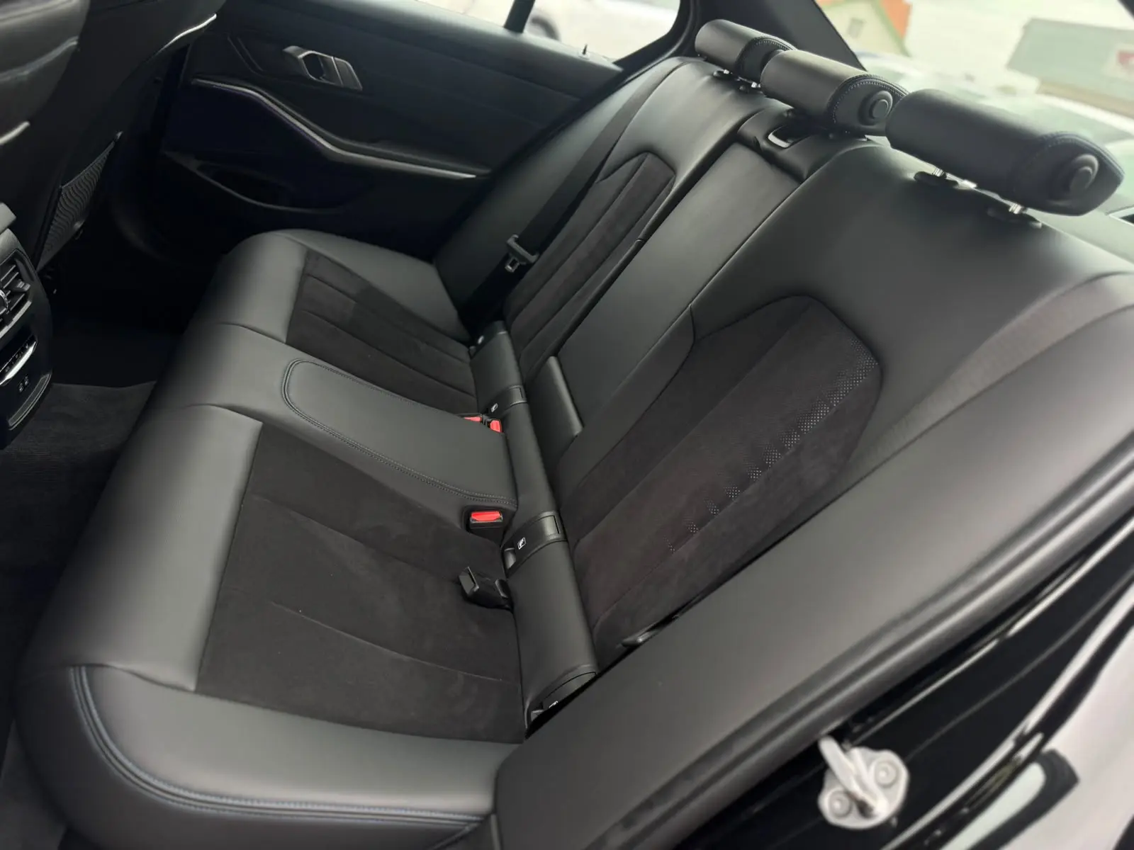 BMW 318 d Pack M 22