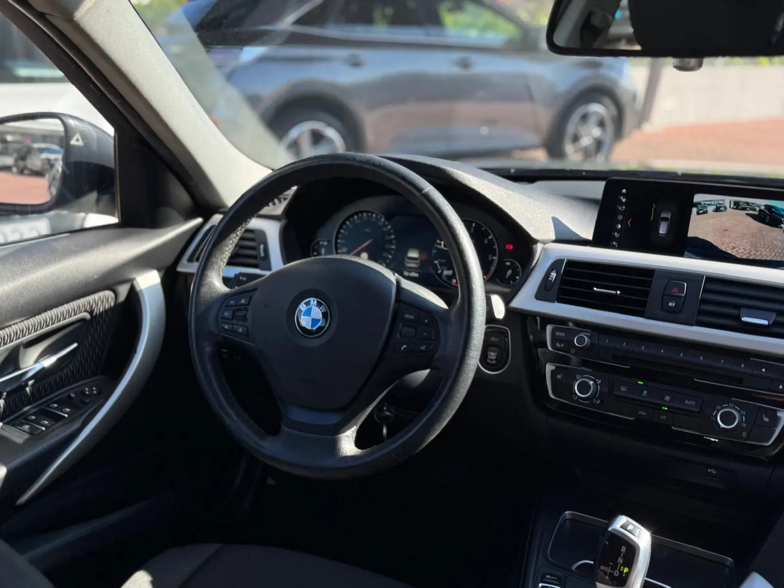 BMW 320 d xDrive Auto 16