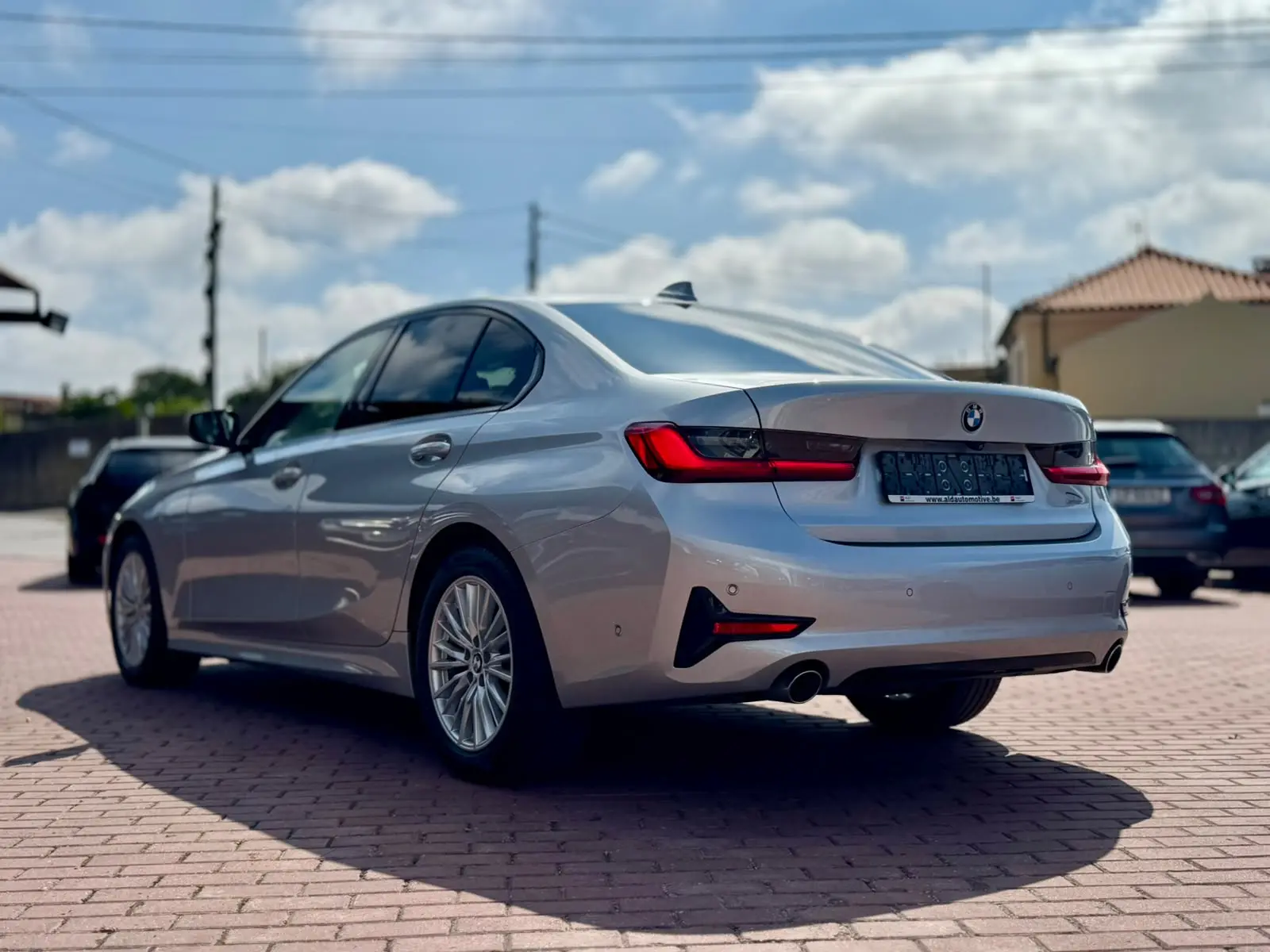 BMW 318 d Line Luxury 9