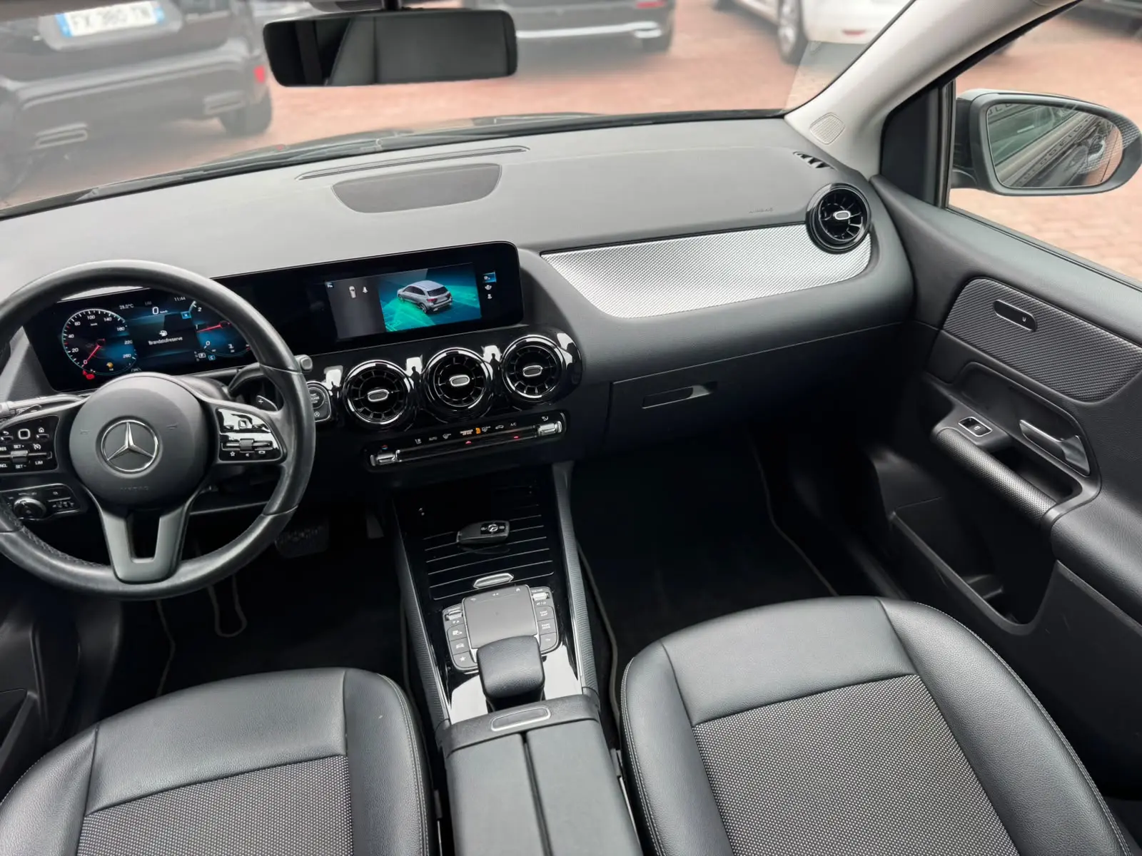 Mercedes-Benz B 200 d 8G-DCT 11