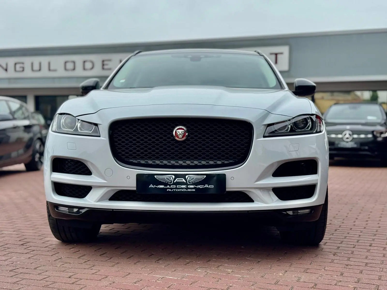 Jaguar F-Pace 20d R-Sport 3