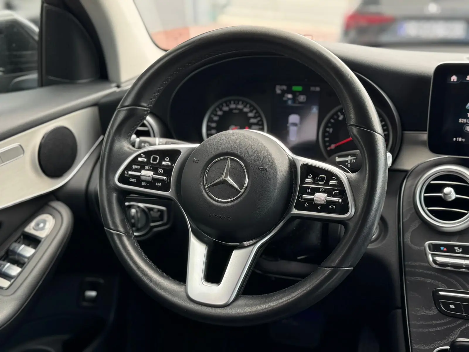 Mercedes-Benz GLC 300 de 4Matic 9G-TRONIC Exclusive 13
