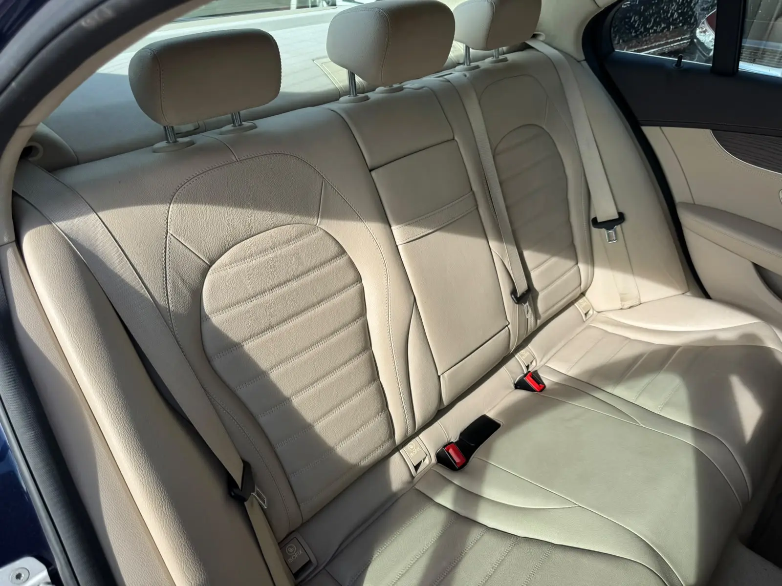 Mercedes-Benz C 220 (BlueTEC) d BlueEFFICIENCY Edition 7G-TRONIC Avantgarde 28