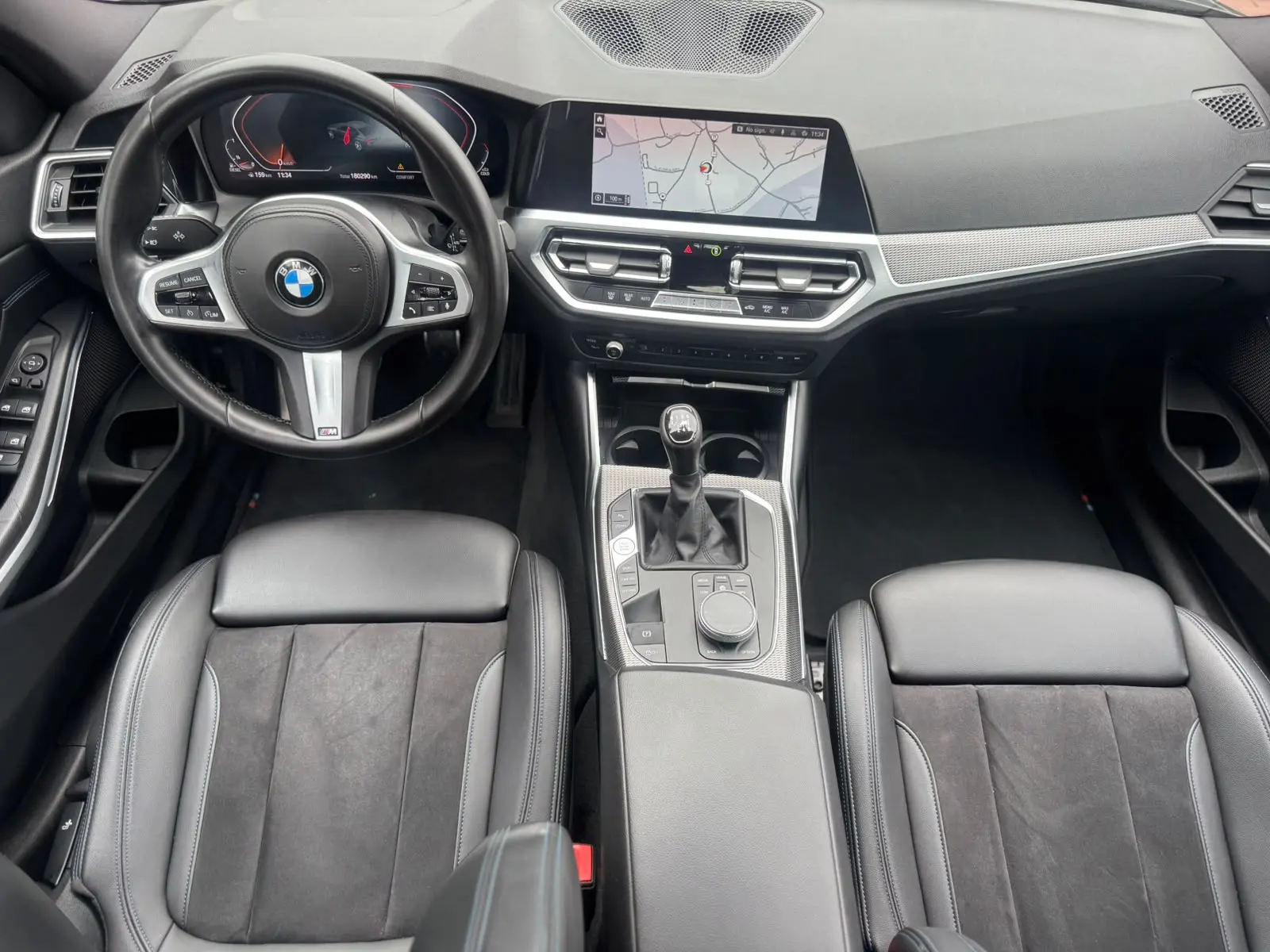 BMW 318 d Pack M 8