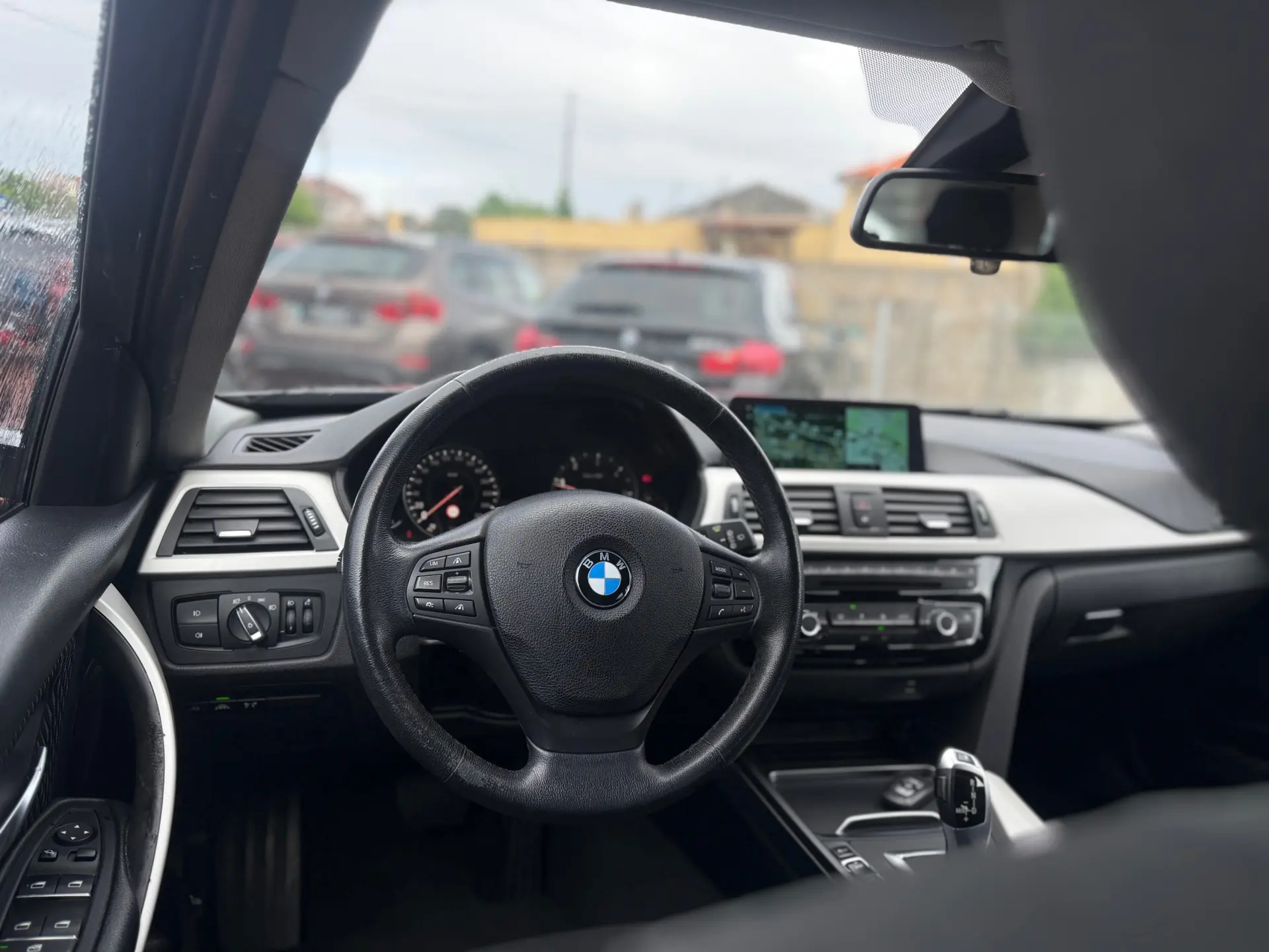 BMW 320 Eficient Dynamics Auto 13