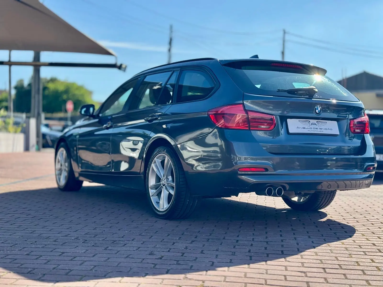 BMW 320 d xDrive Auto 12