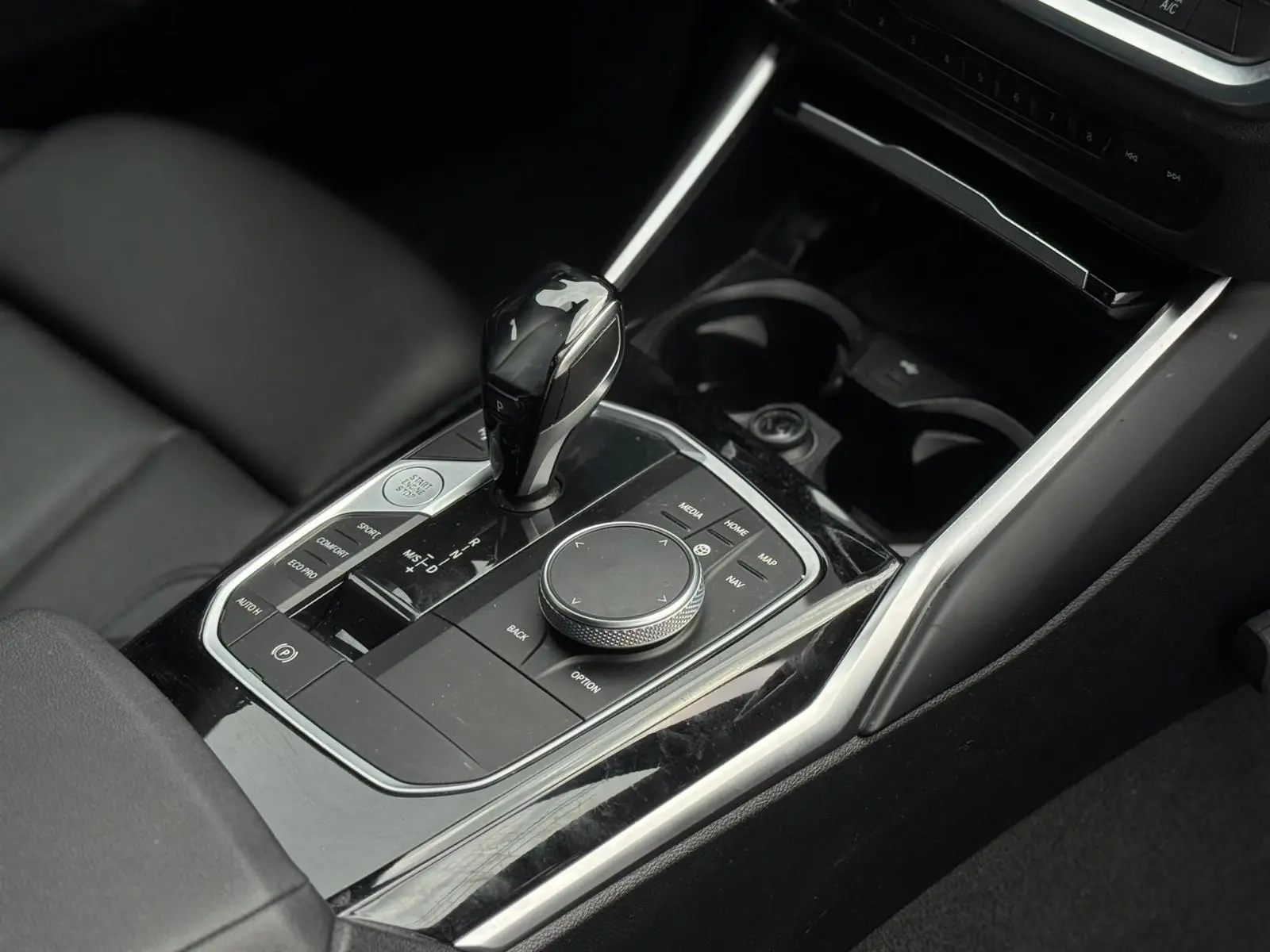 BMW 316 d Pack M Auto 21