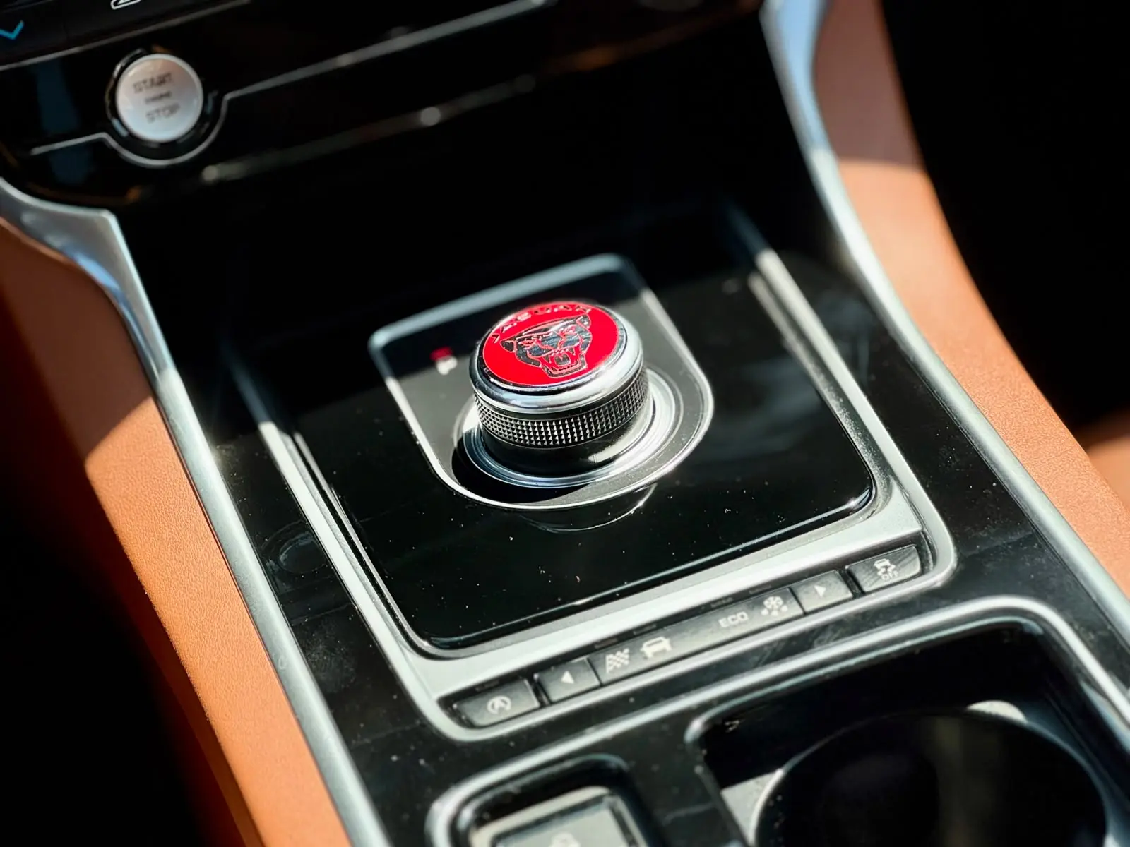 Jaguar XF 20d Aut. R-Sport 17