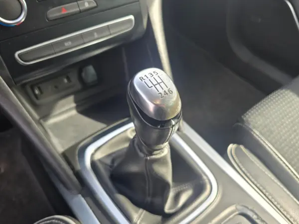 Renault Mégane 1.5 Blue dCi Bose Edition 14