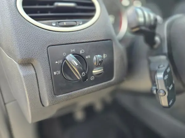 Ford Focus 1.6 TDCi Connection 13